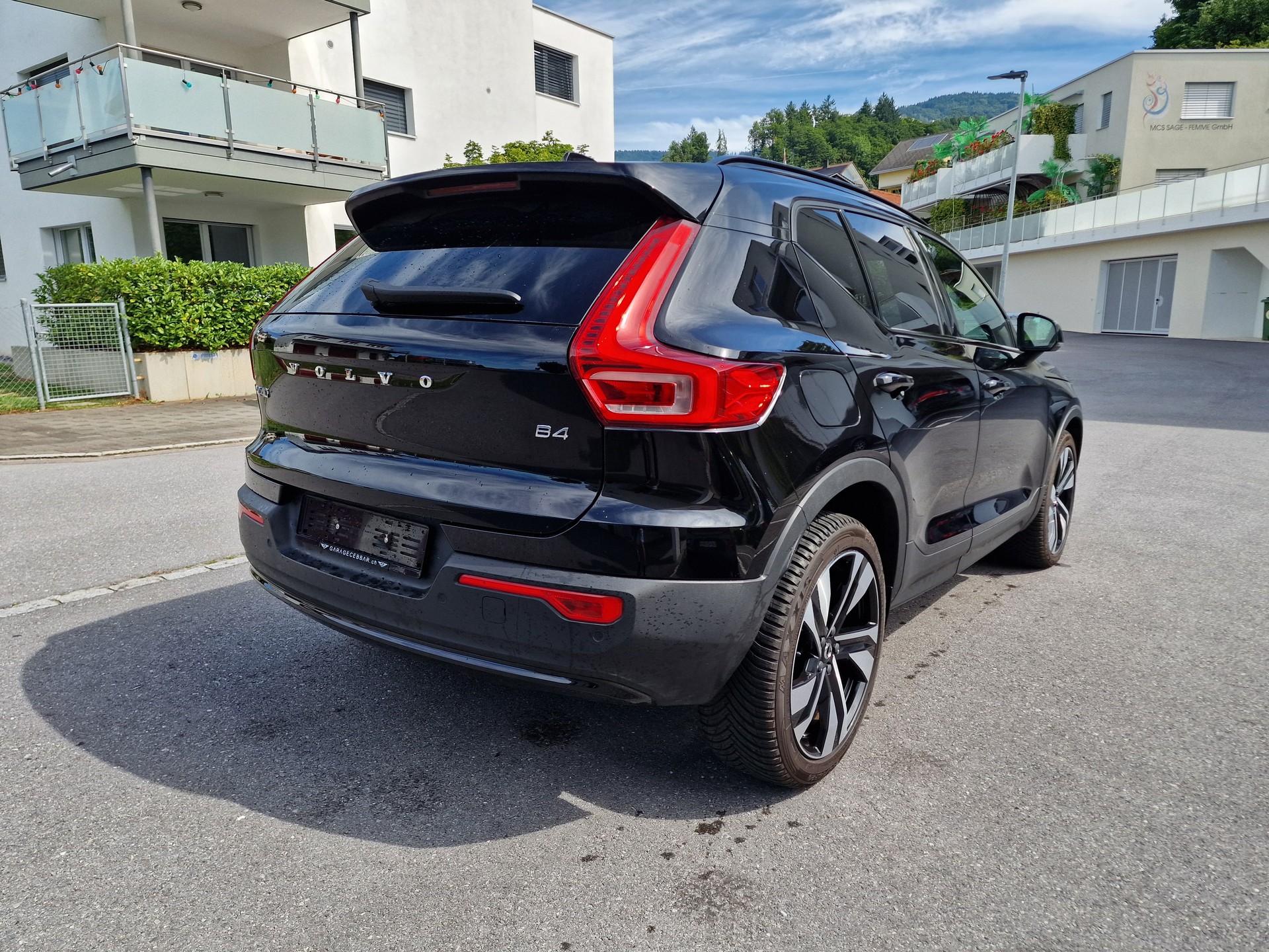 VOLVO XC40 B4 Benzin Mild Hybrid Plus Dark DCT-image-5