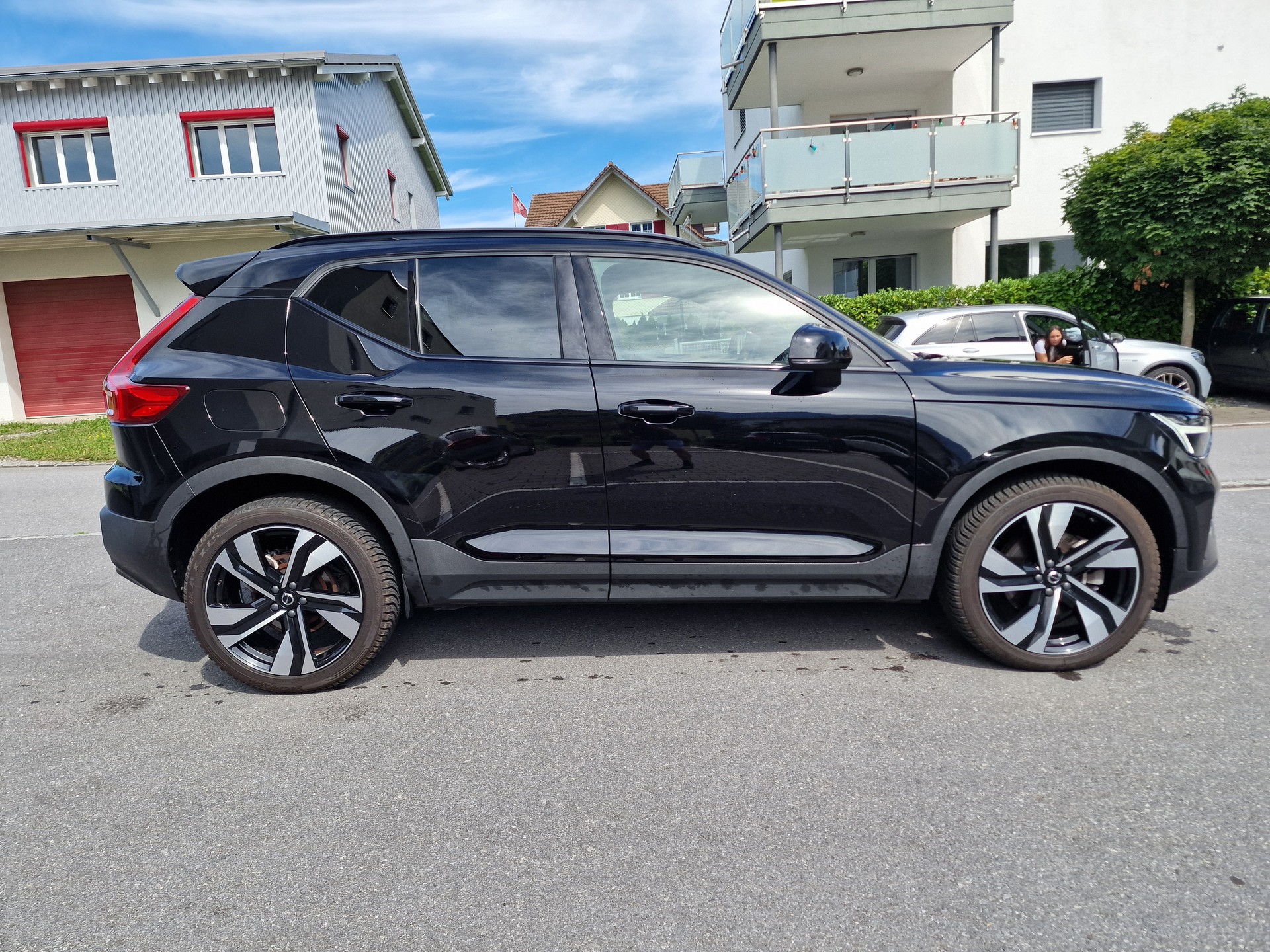 VOLVO XC40 B4 Benzin Mild Hybrid Plus Dark DCT-image-4