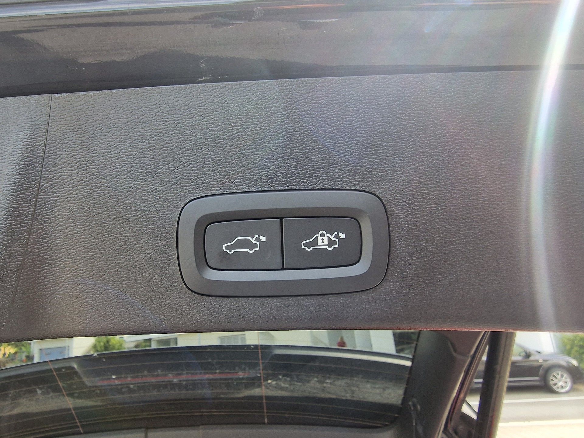 VOLVO XC40 B4 Benzin Mild Hybrid Plus Dark DCT-image-22