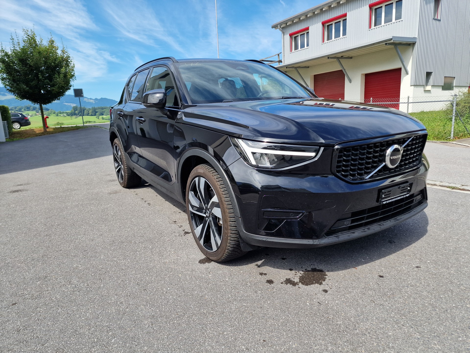 VOLVO XC40 B4 Benzin Mild Hybrid Plus Dark DCT-image-3