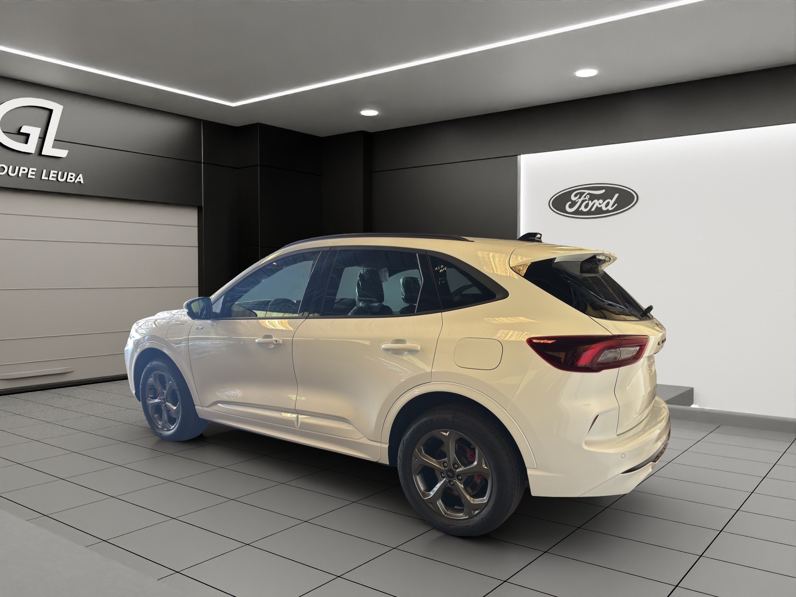 FORD Kuga 2.5 PHEV ST-Line X FWD-image-2