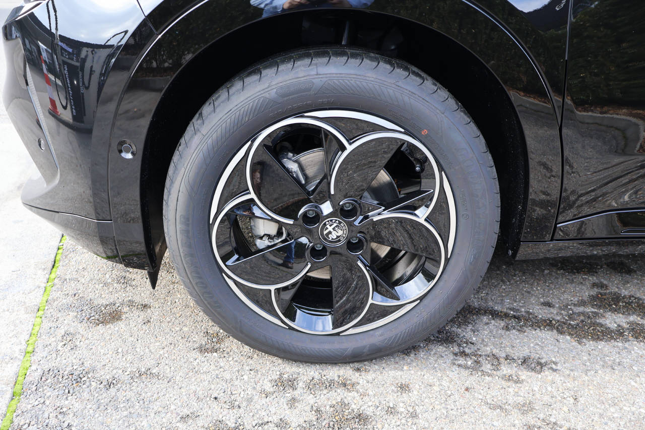 ALFA ROMEO Junior 1.2 Ibrida Q4-image-10