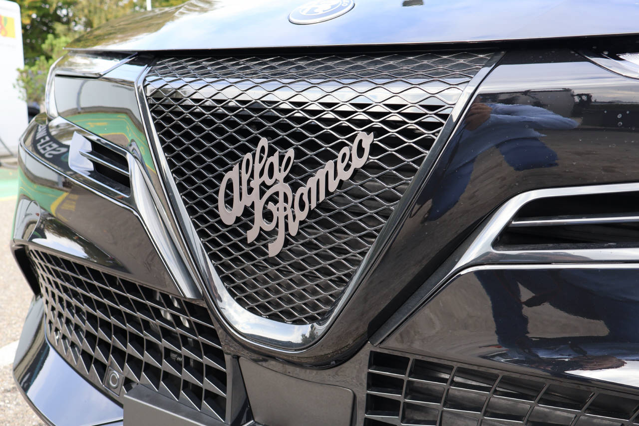 ALFA ROMEO Junior 1.2 Ibrida Q4-image-9