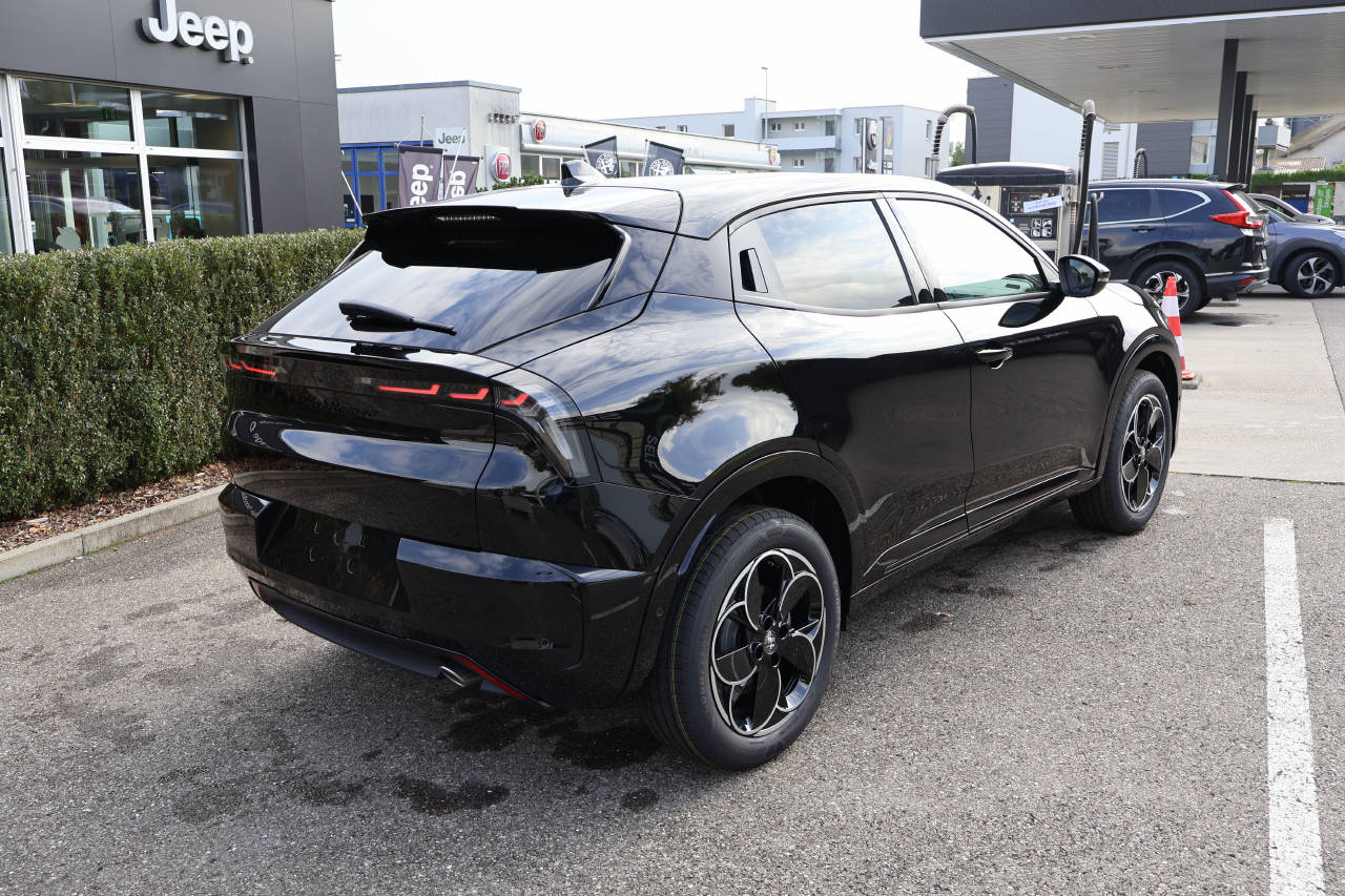 ALFA ROMEO Junior 1.2 Ibrida Q4-image-2