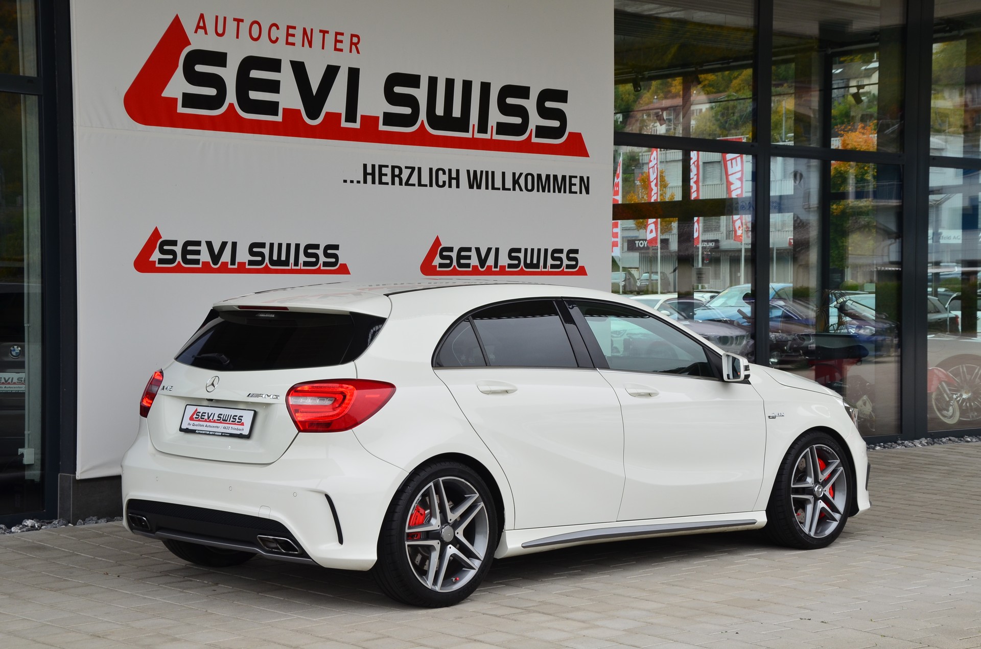 MERCEDES-BENZ A 45 AMG 4Matic Speedshift 7G-DCT*Ab MFK,1 Jahr oder 20'000km Garantie*-image-4