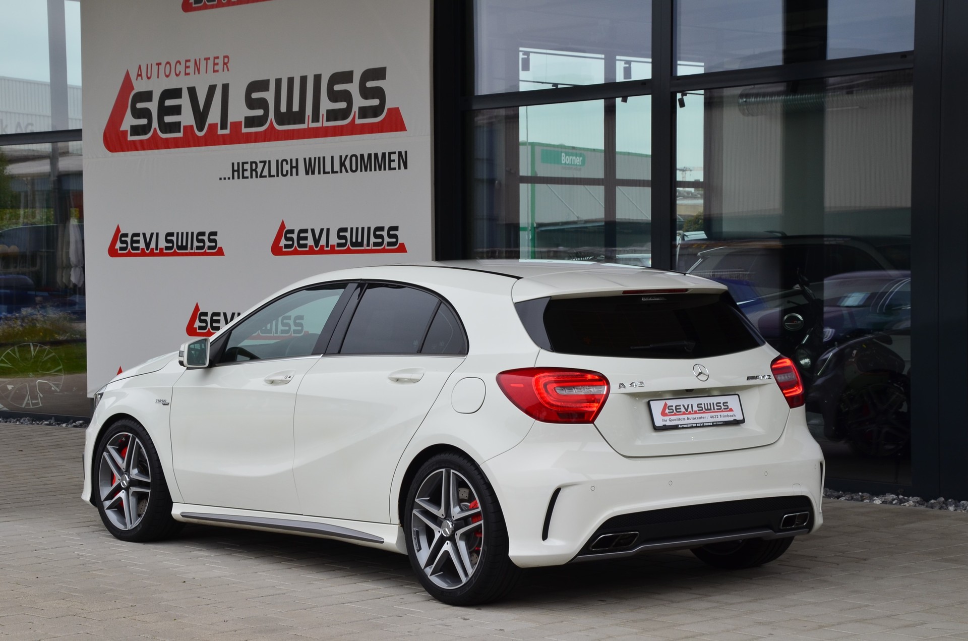MERCEDES-BENZ A 45 AMG 4Matic Speedshift 7G-DCT*Ab MFK,1 Jahr oder 20'000km Garantie*-image-8