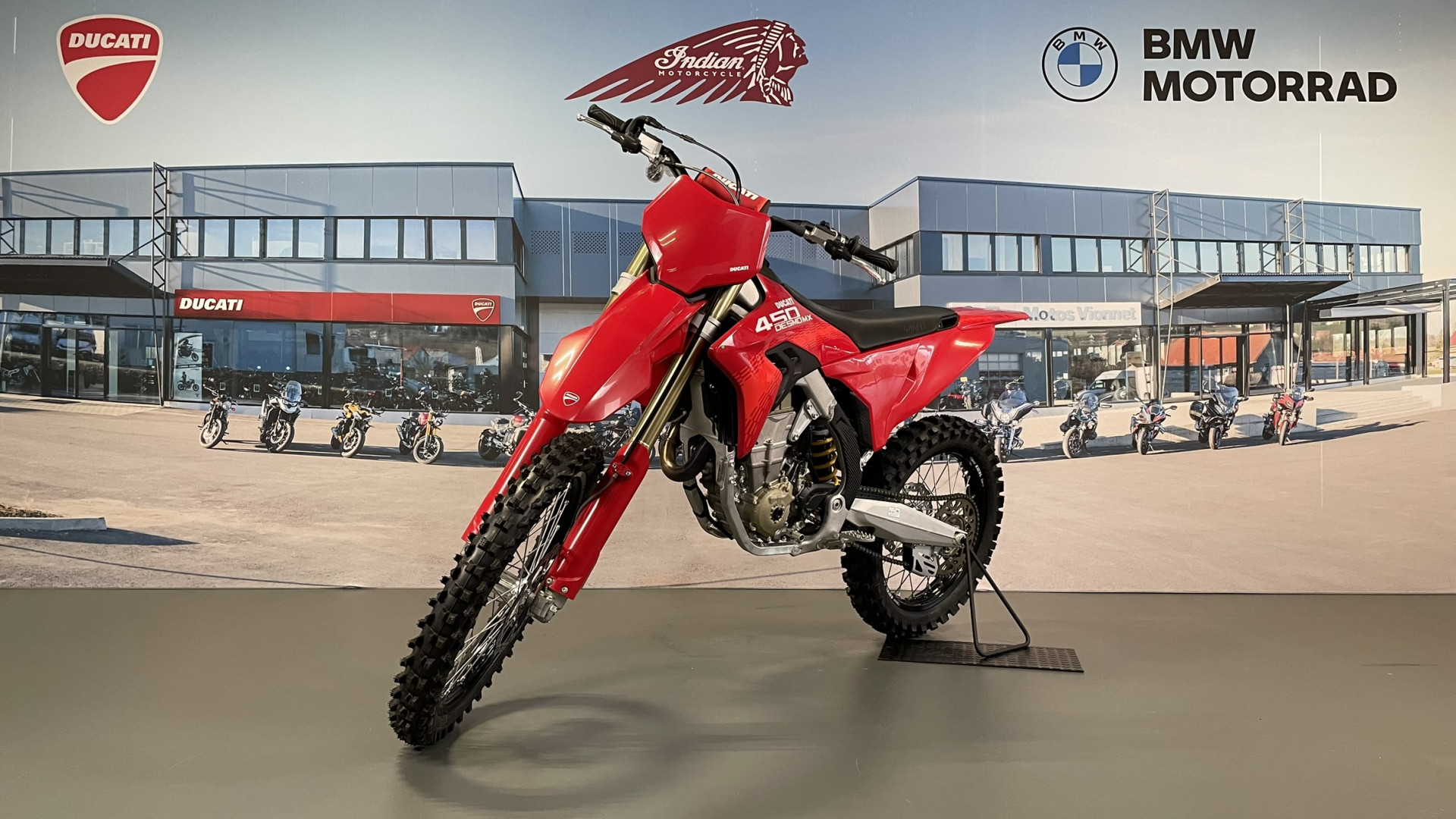 DUCATI Desmo 450 MX-showroom-element-2