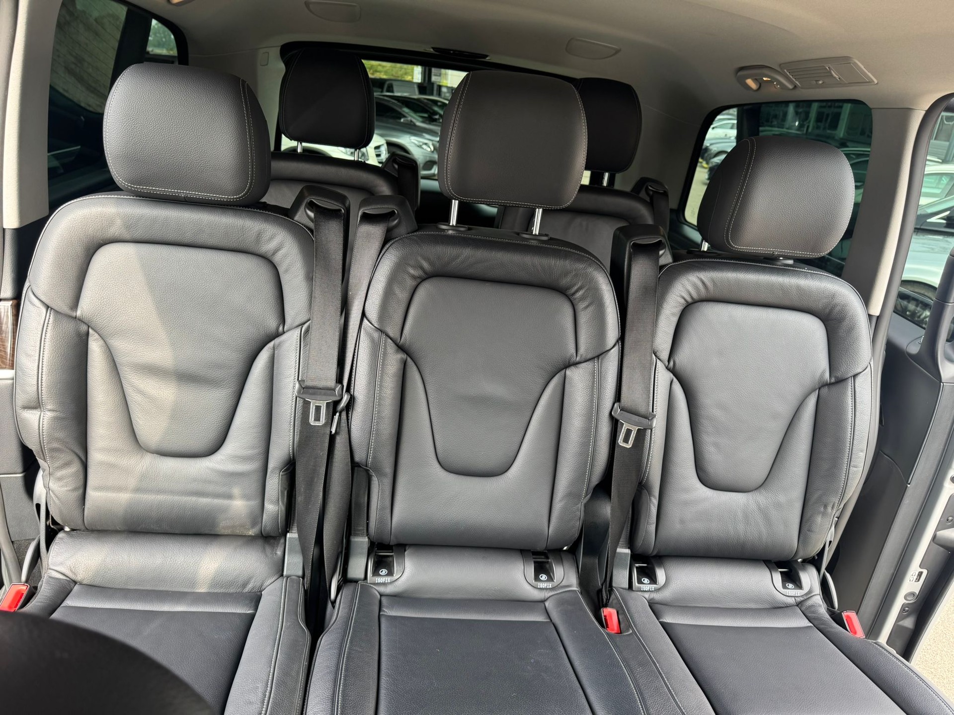 MERCEDES-BENZ V 250 d Avantgarde lang 4Matic 7G-Tronic-image-12