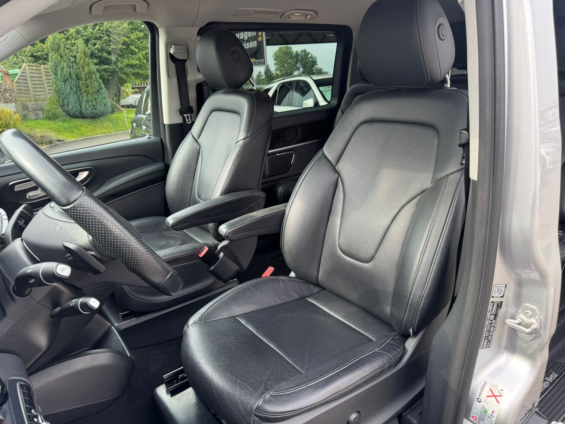 MERCEDES-BENZ V 250 d Avantgarde lang 4Matic 7G-Tronic-image-8
