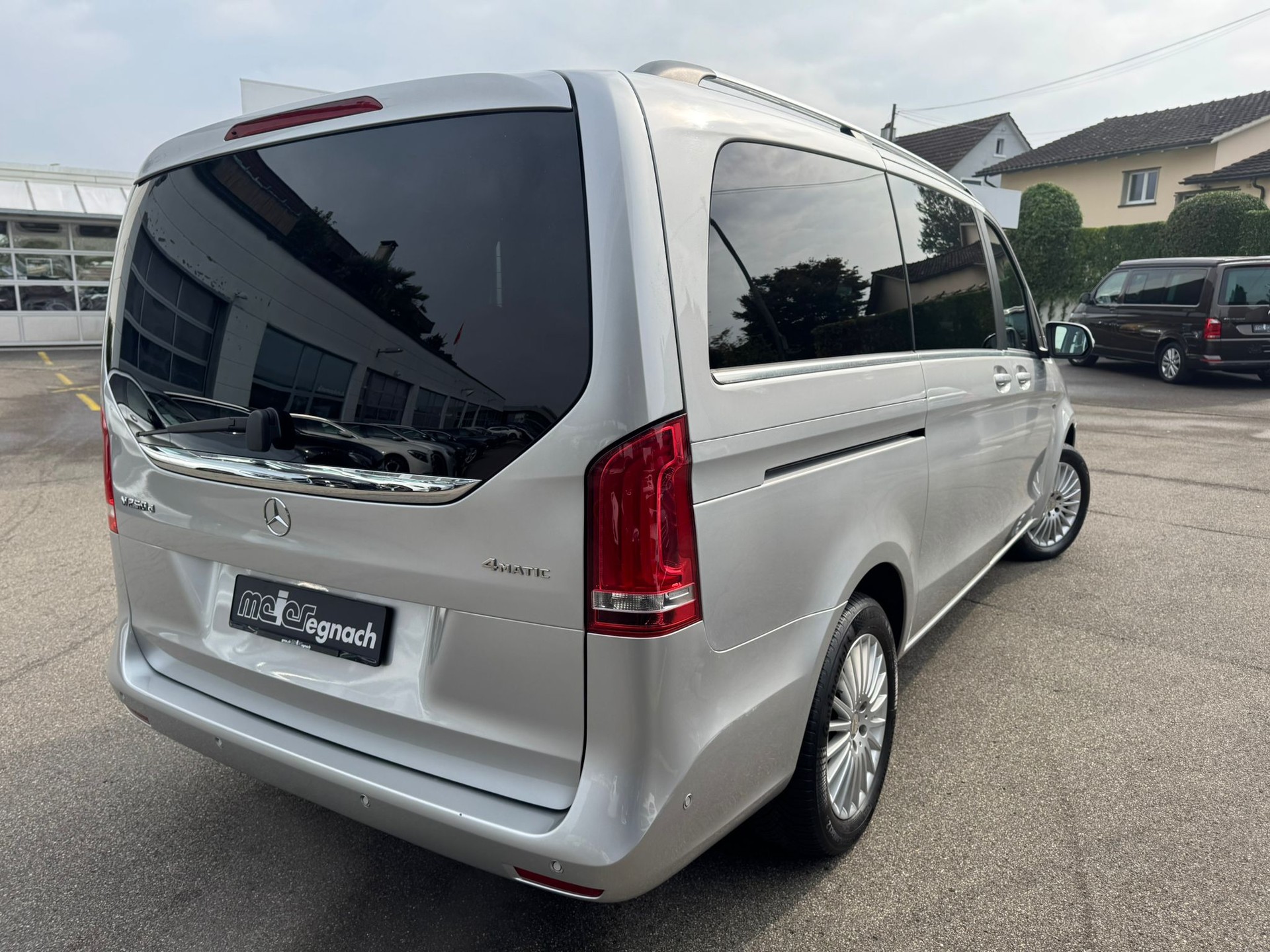 MERCEDES-BENZ V 250 d Avantgarde lang 4Matic 7G-Tronic-image-5