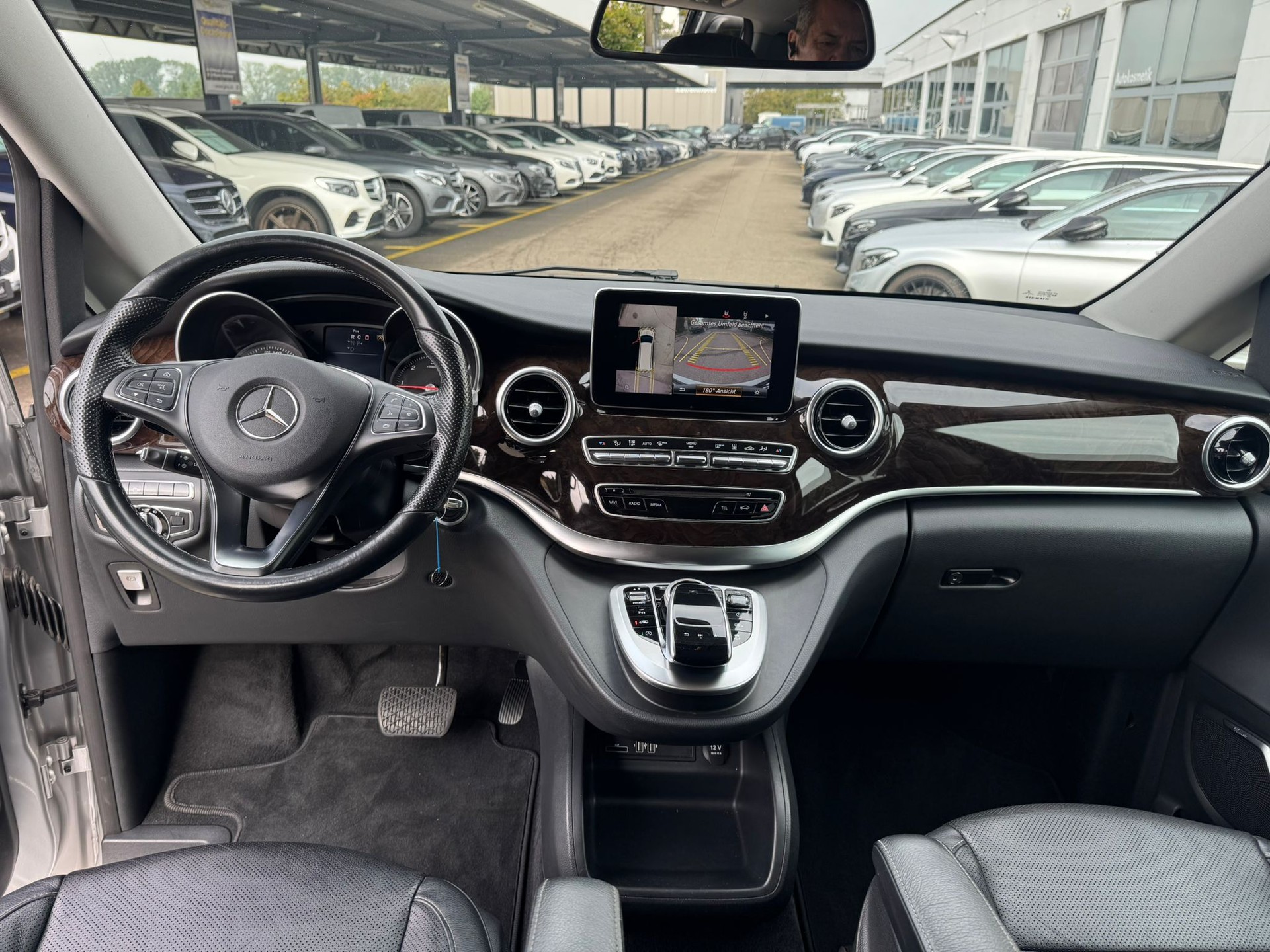 MERCEDES-BENZ V 250 d Avantgarde lang 4Matic 7G-Tronic-image-10