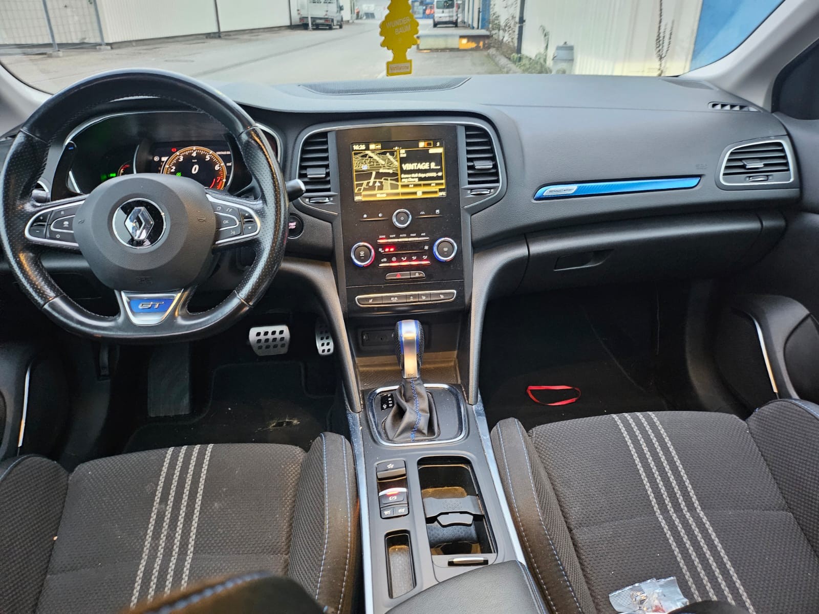 RENAULT Mégane 1.6 16V Turbo GT EDC-image-7