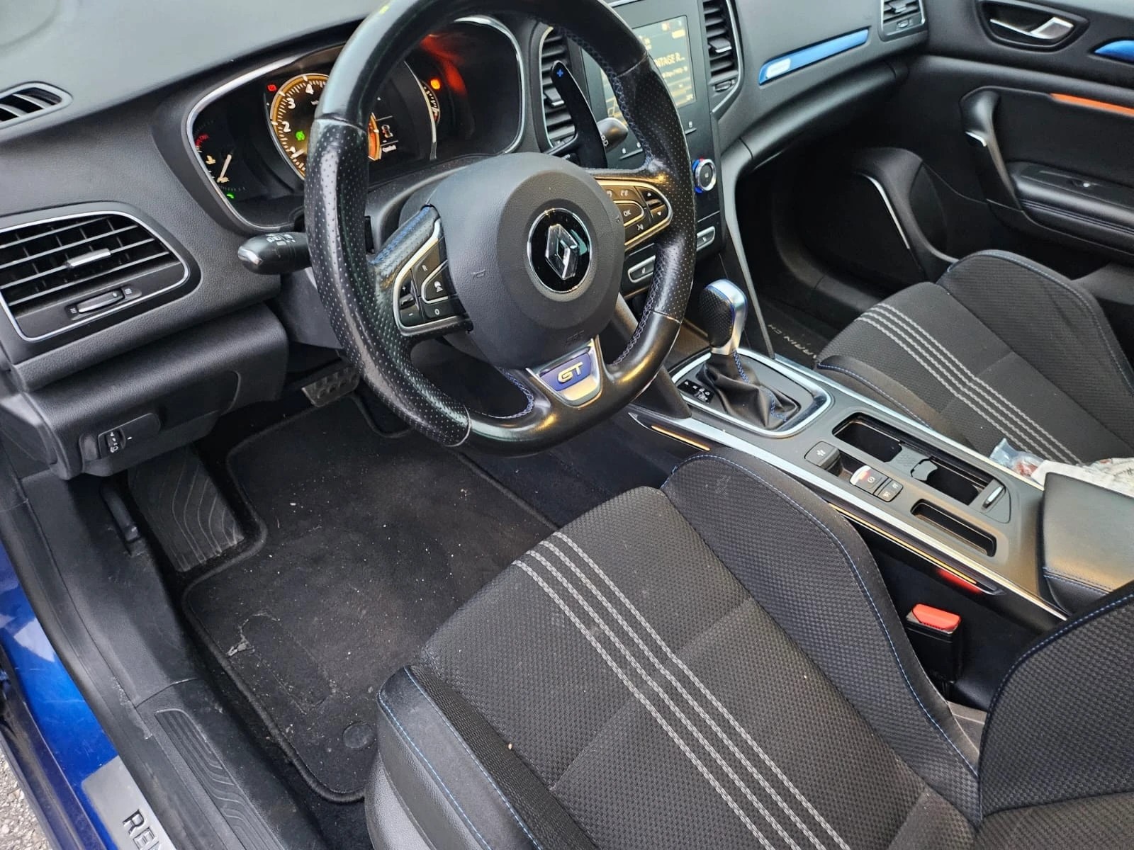 RENAULT Mégane 1.6 16V Turbo GT EDC-image-6