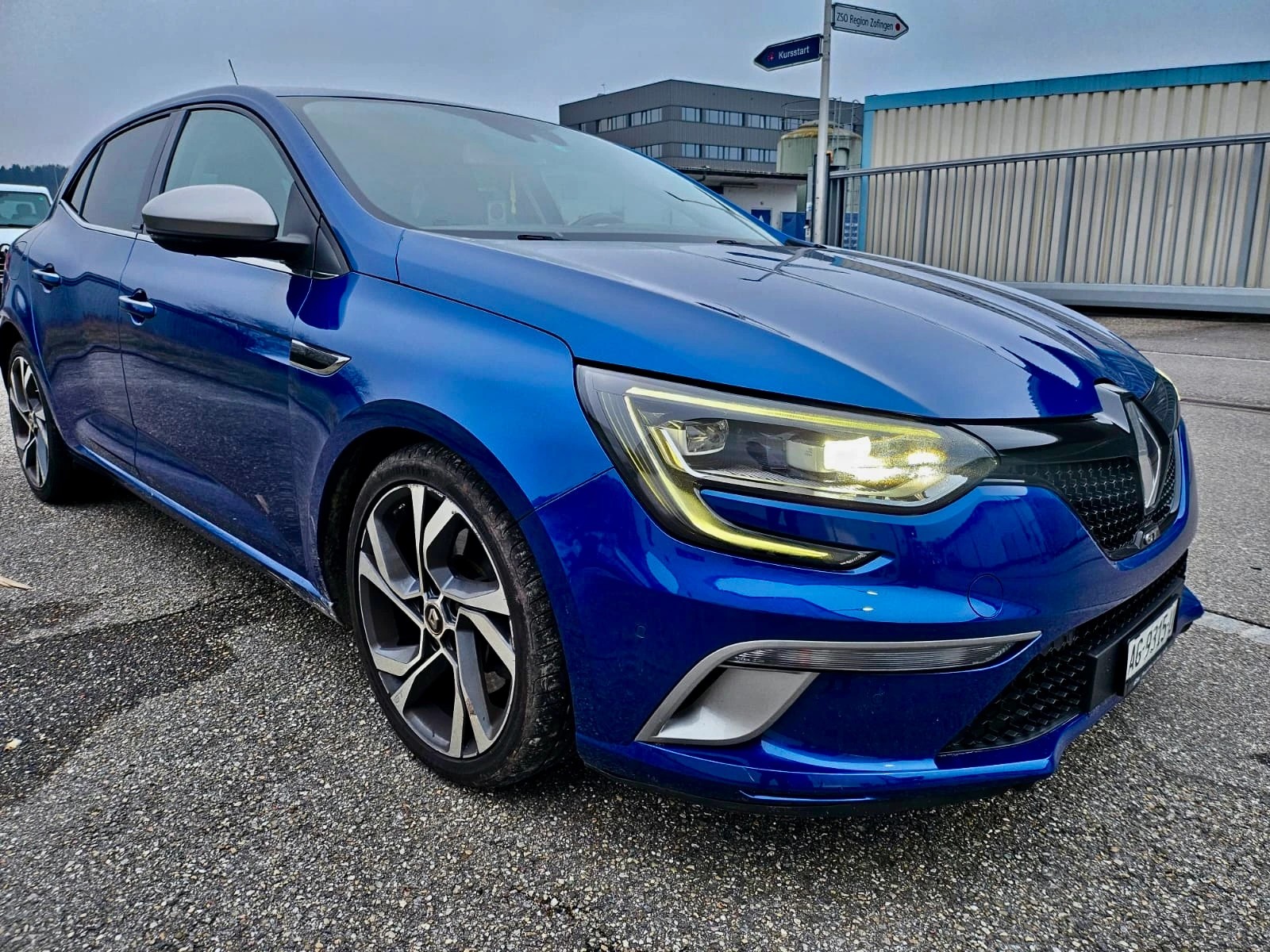 RENAULT Mégane 1.6 16V Turbo GT EDC-image-2