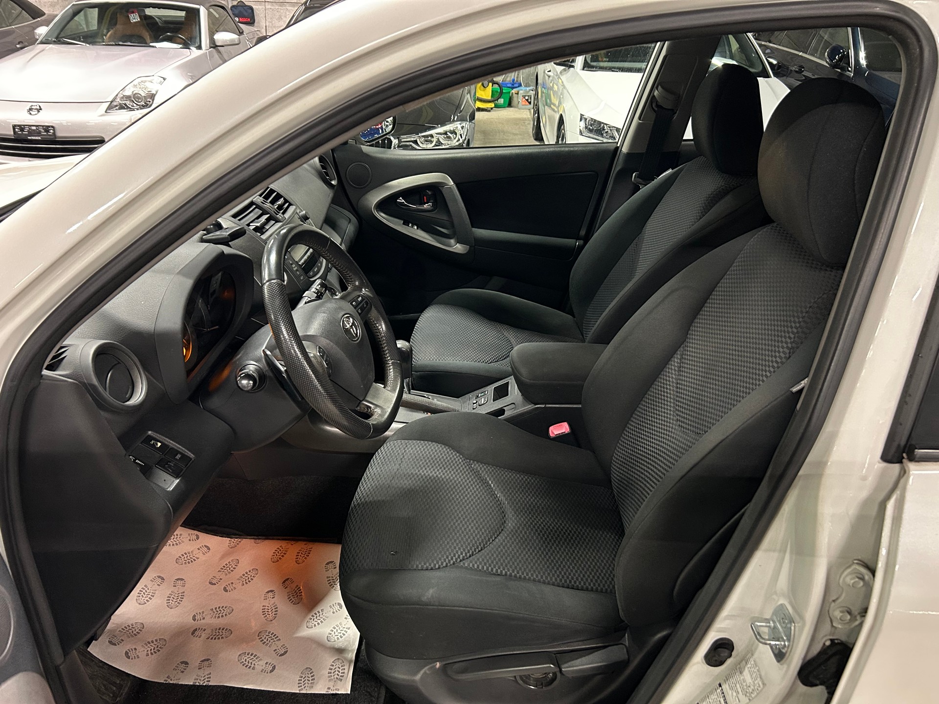 TOYOTA RAV-4 2.0 16V Linea Sol Multidrive-image-9