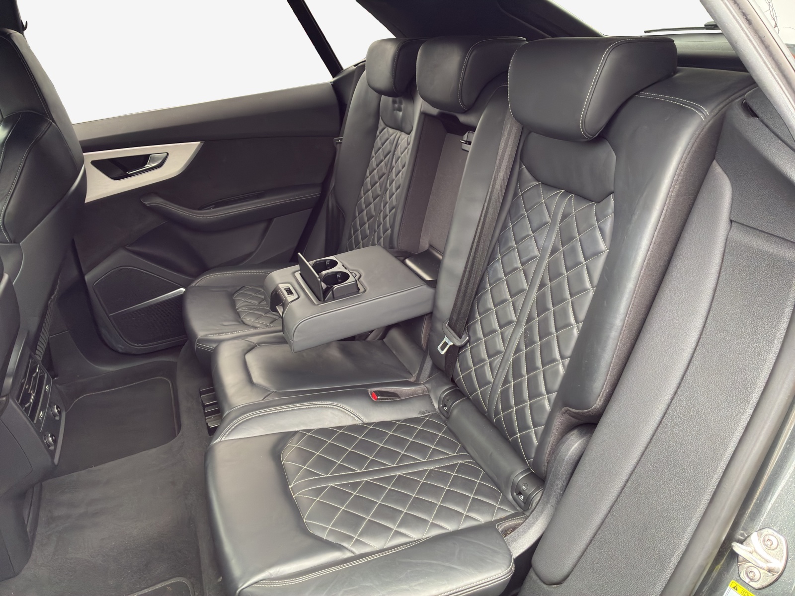 AUDI SQ8 50 TDI quattro tiptronic-image-11
