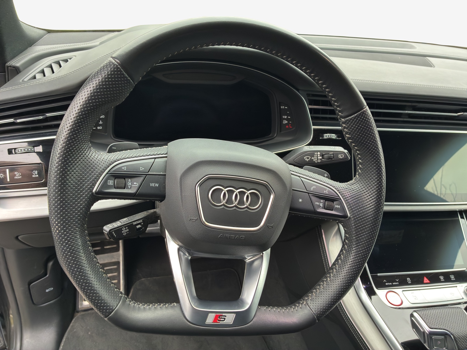 AUDI SQ8 50 TDI quattro tiptronic-image-9