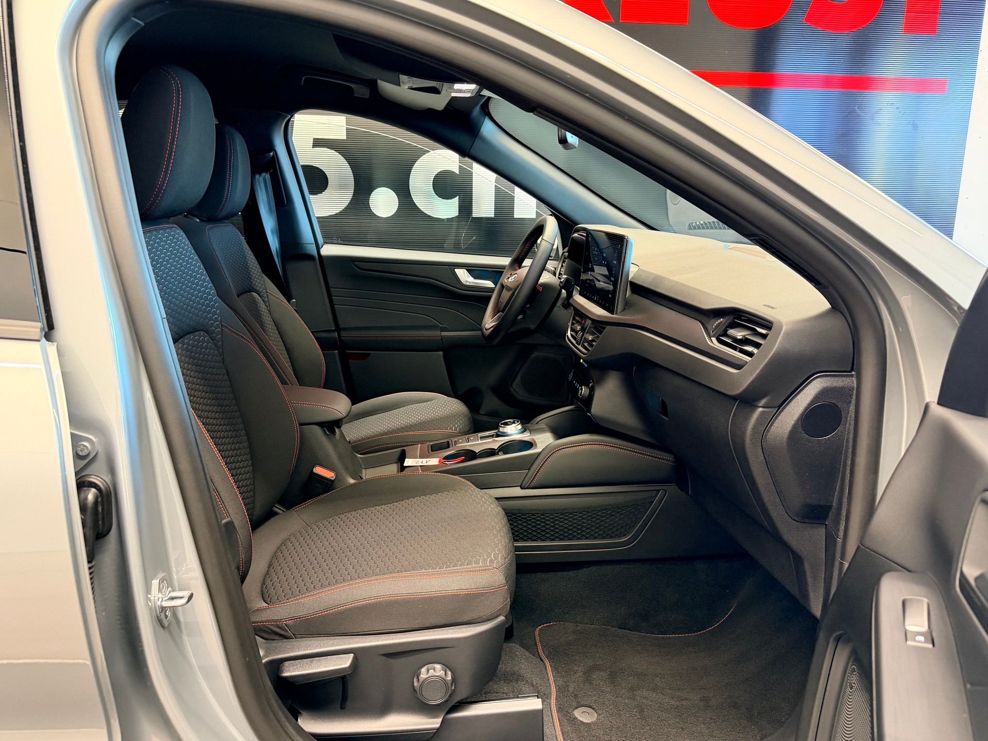 FORD Kuga 2.5 FHEV ST-Line 4WD-image-20