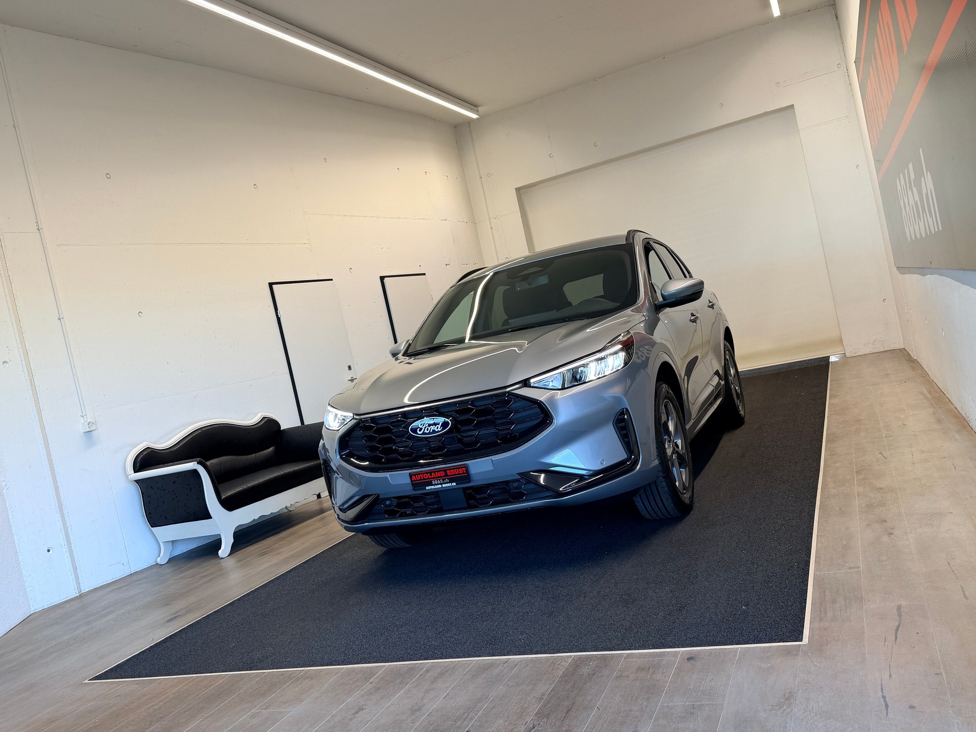 FORD Kuga 2.5 FHEV ST-Line 4WD-image-2