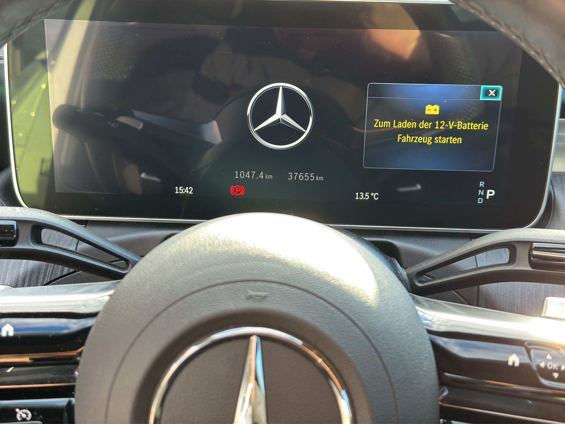 MERCEDES-BENZ C 200 4Matic AMG Line-image-10