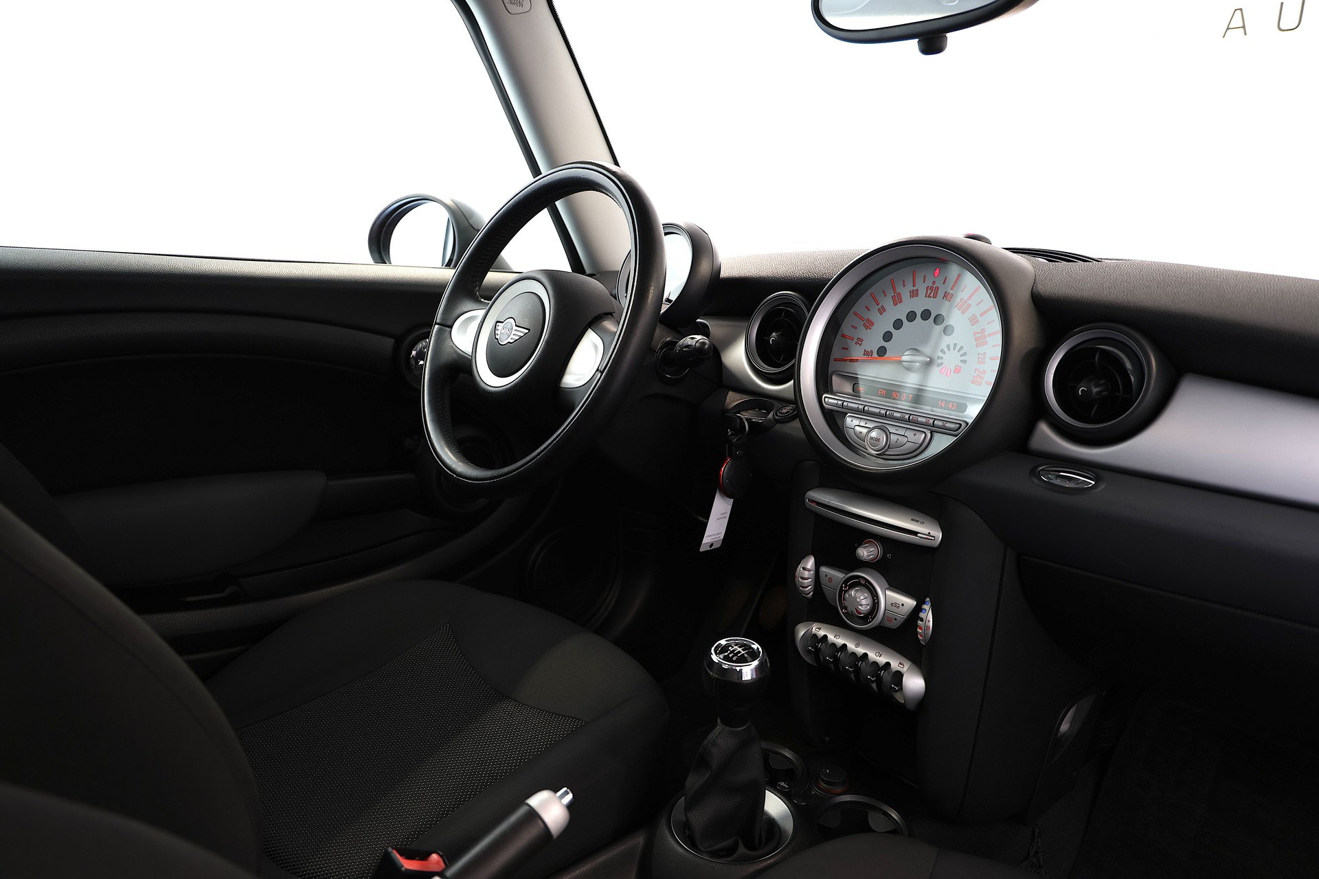 MINI Cooper-image-10