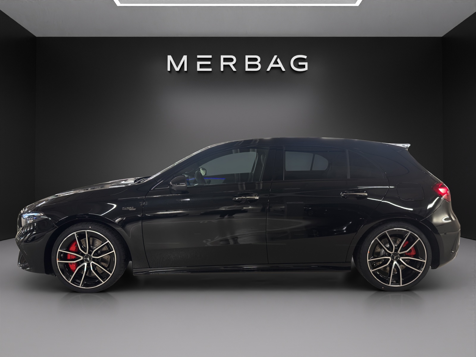 MERCEDES-BENZ A AMG 35 4Matic 8G-DCT-image-3