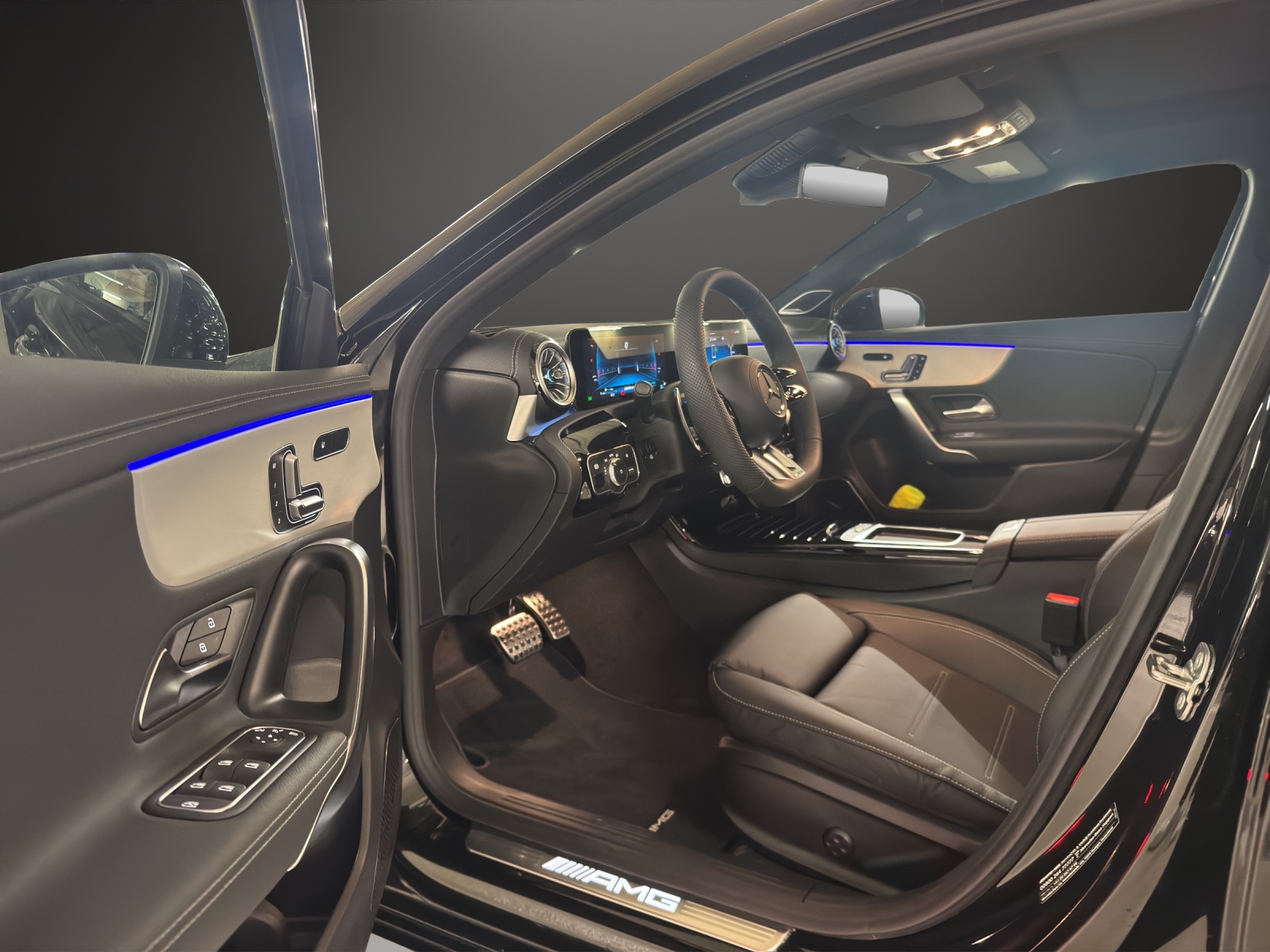 MERCEDES-BENZ A AMG 35 4Matic 8G-DCT-image-9