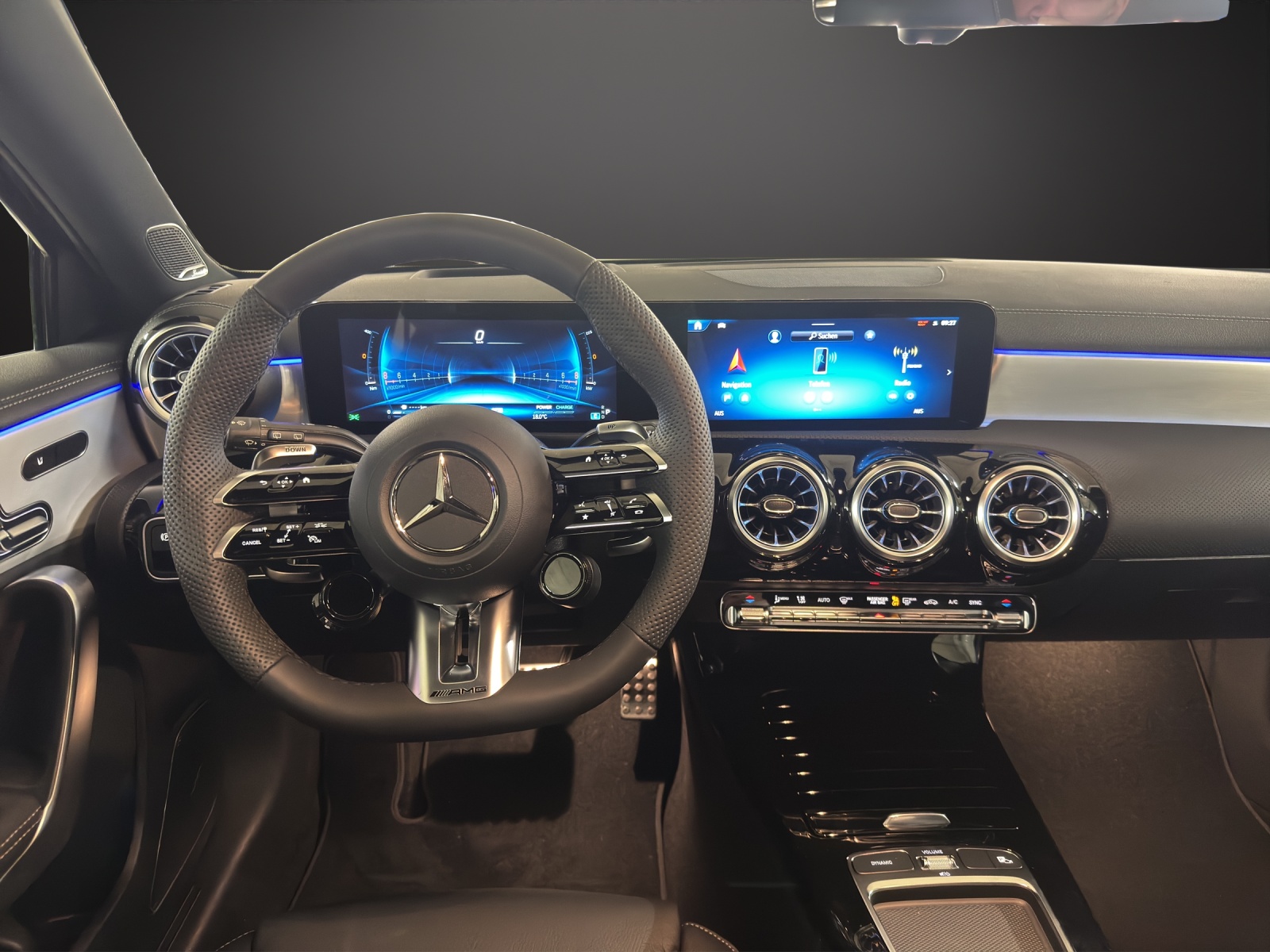 MERCEDES-BENZ A AMG 35 4Matic 8G-DCT-image-12