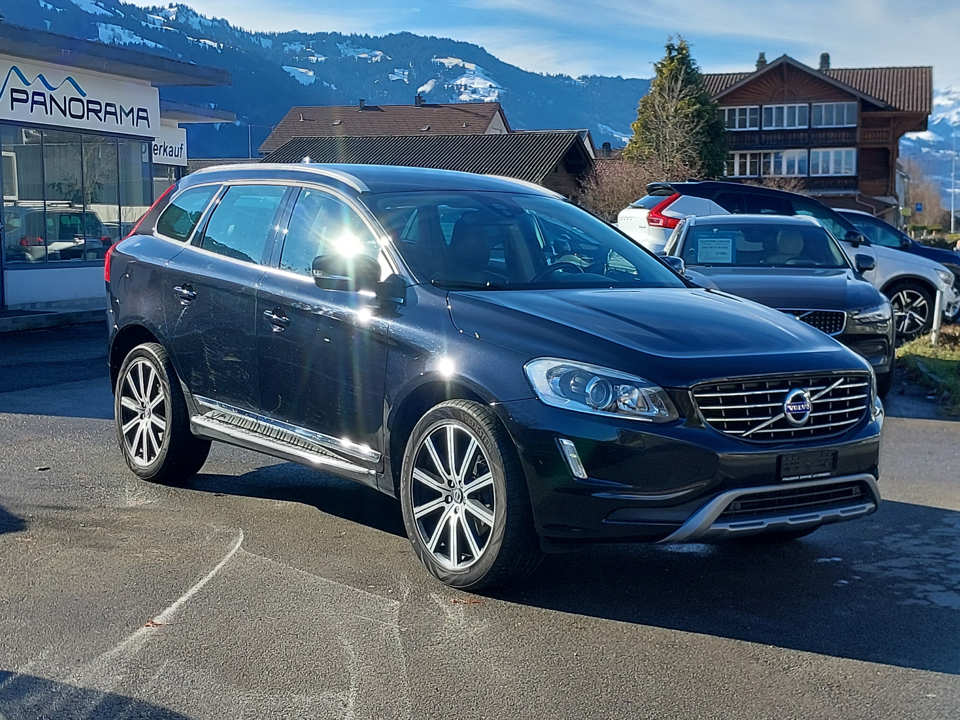 VOLVO XC60 D4 AWD Summum Geartronic (SUV / Geländewagen) Volvo VOLVO XC60 D4 AWD Summum Geartronic (SUV / Geländewagen)