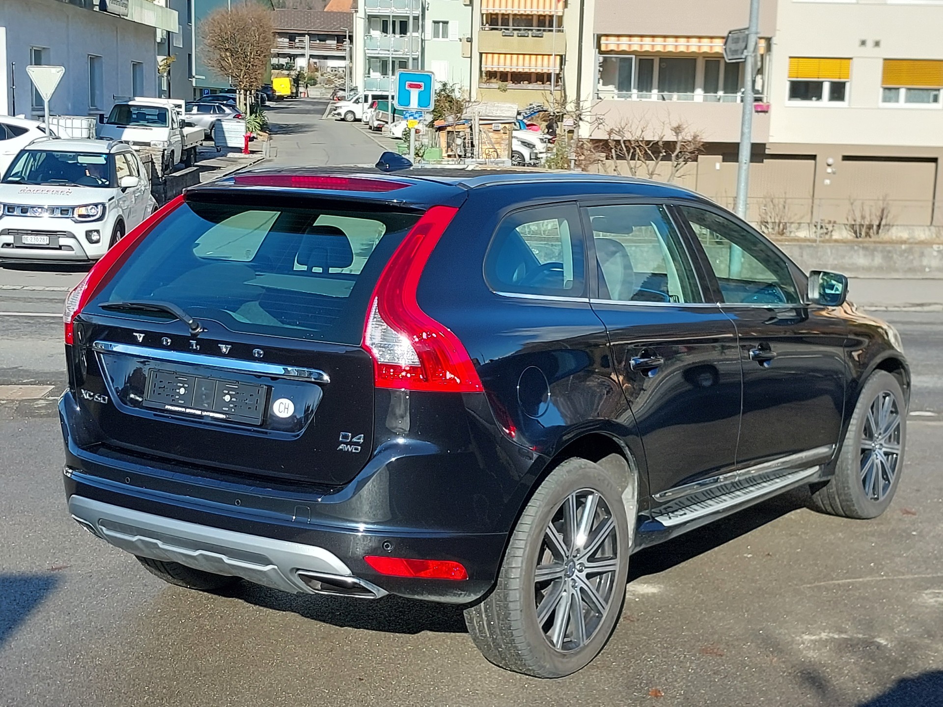 VOLVO XC60 D4 AWD Summum Geartronic-image-2