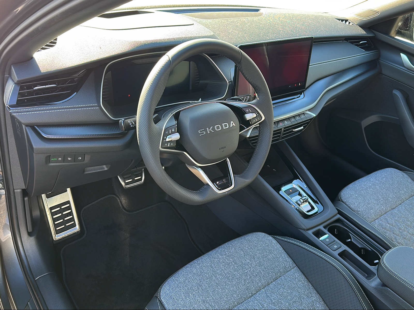 SKODA Octavia Combi 2.0 TSI DSG Sport Line 4x4-image-3