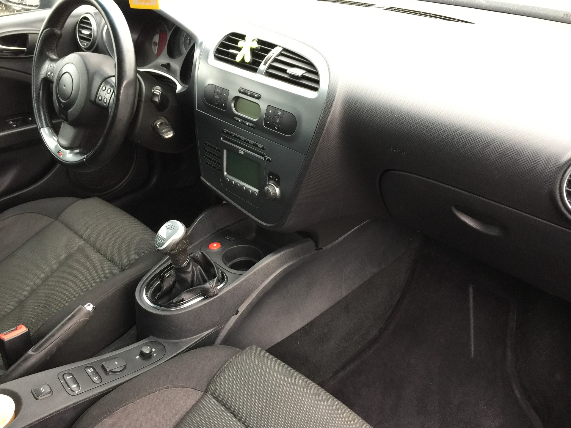 SEAT Leon 2.0 TSI FR-image-10
