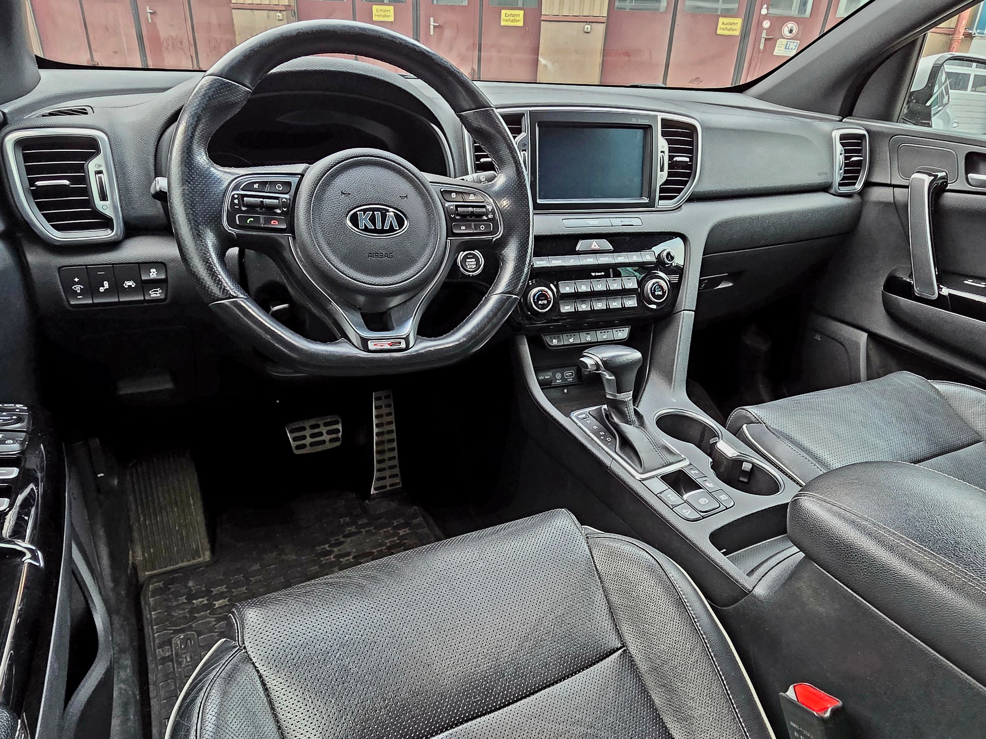 KIA Sportage 2.0CRDi Style GT Line 4WD Automat-image-12