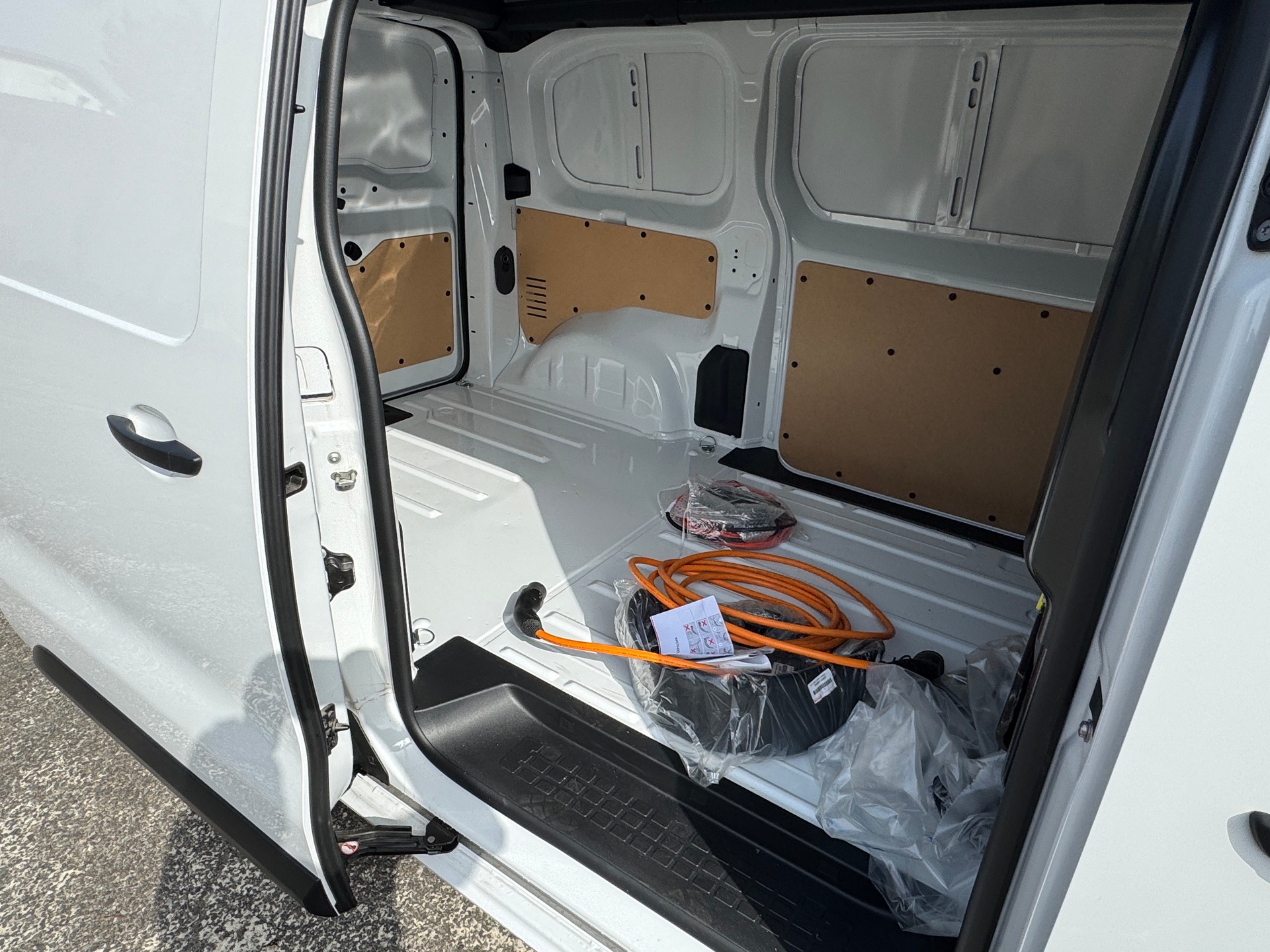 TOYOTA PROACE Van L1 75KWh Comfort-image-10