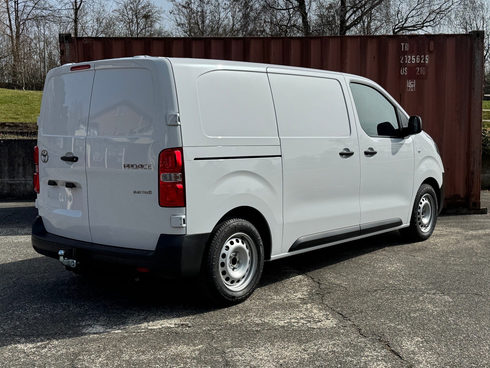TOYOTA PROACE Van L1 75KWh Comfort-image-1
