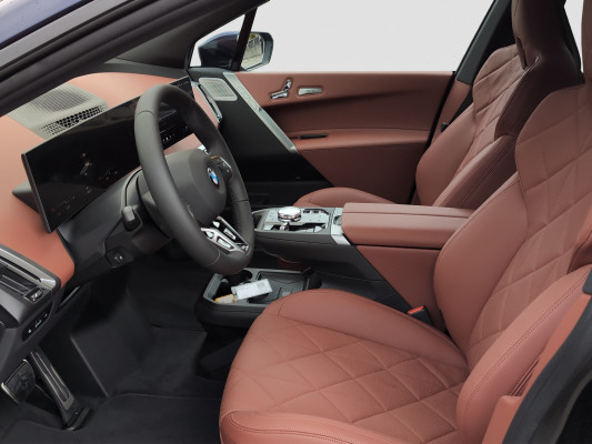 BMW iX xDrive60 M Sport Pro-image-7