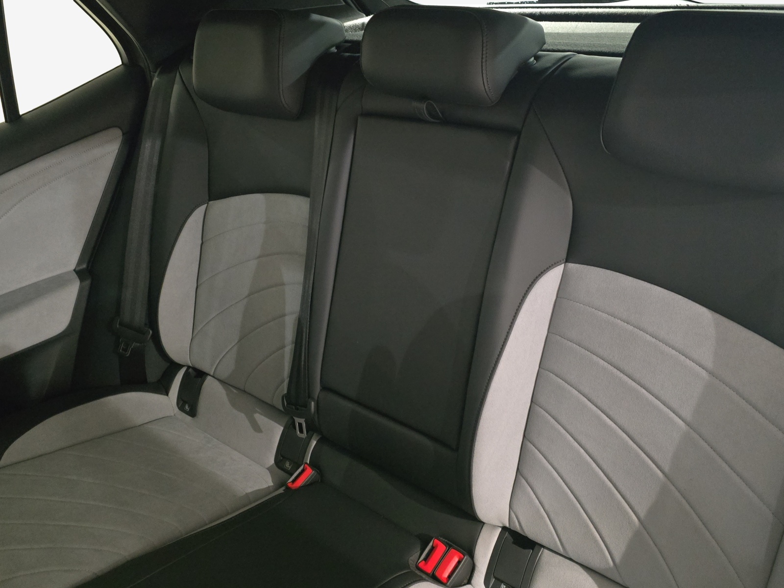 VW ID.3 Pro 59 kWh Pro United-image-12