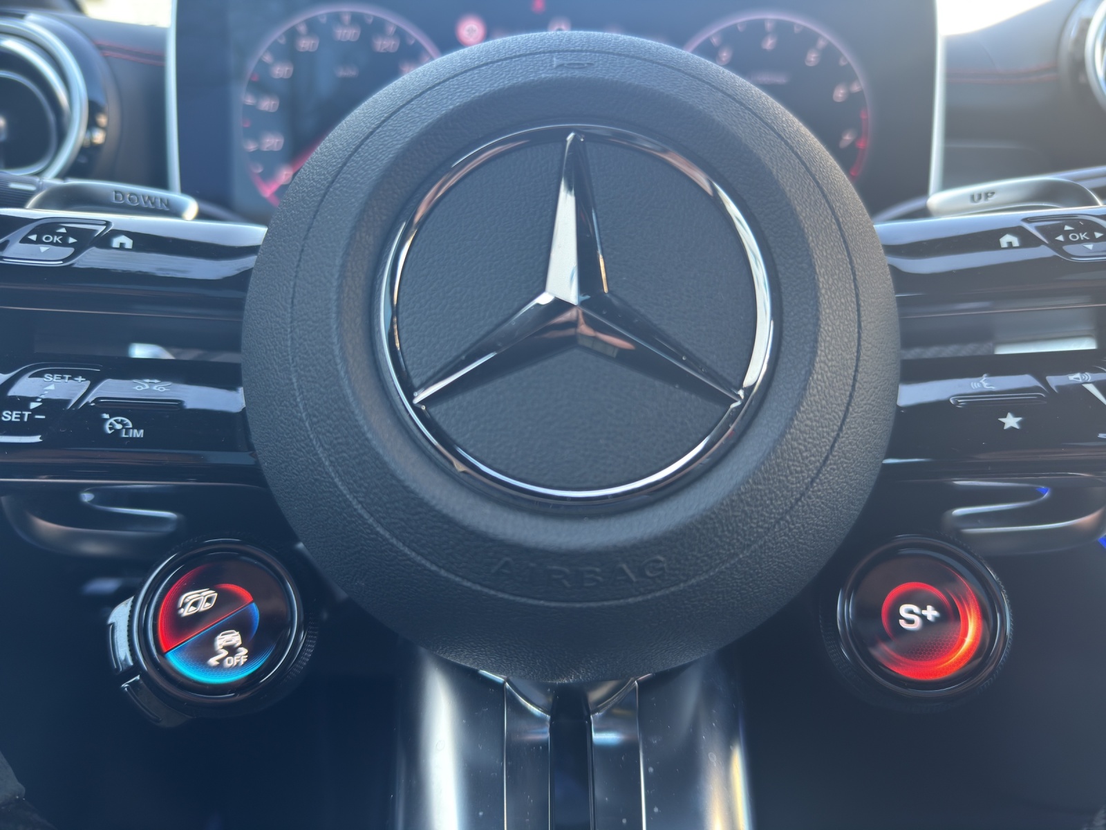 MERCEDES-BENZ CLE 53 Coupé AMG 4Matic+ 9G-Tronic-image-18