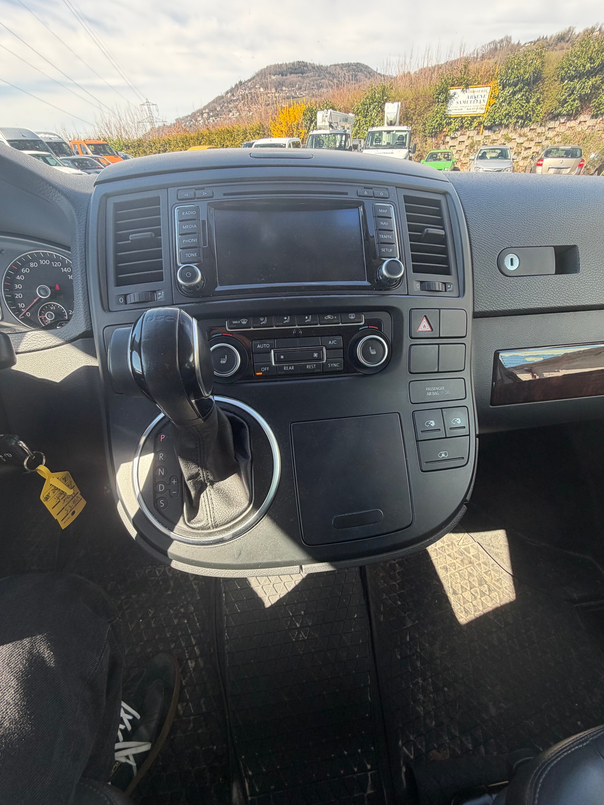 VW T5 Multivan 2.0 Bi-TDI CR CL Edition 25 4Mot. DSG-image-1