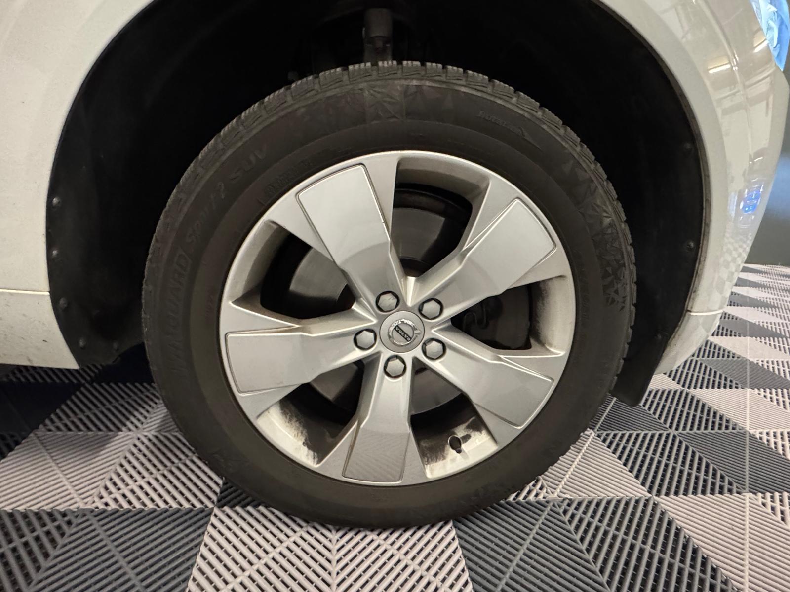 VOLVO XC60 D4 AWD Momentum Geartronic-image-25