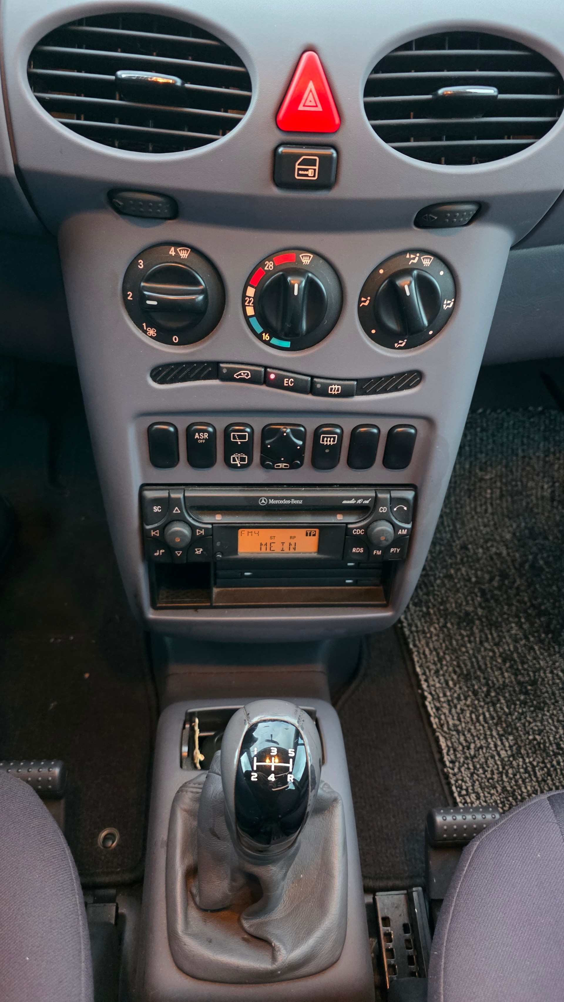 MERCEDES-BENZ A 160 Elégance-image-8