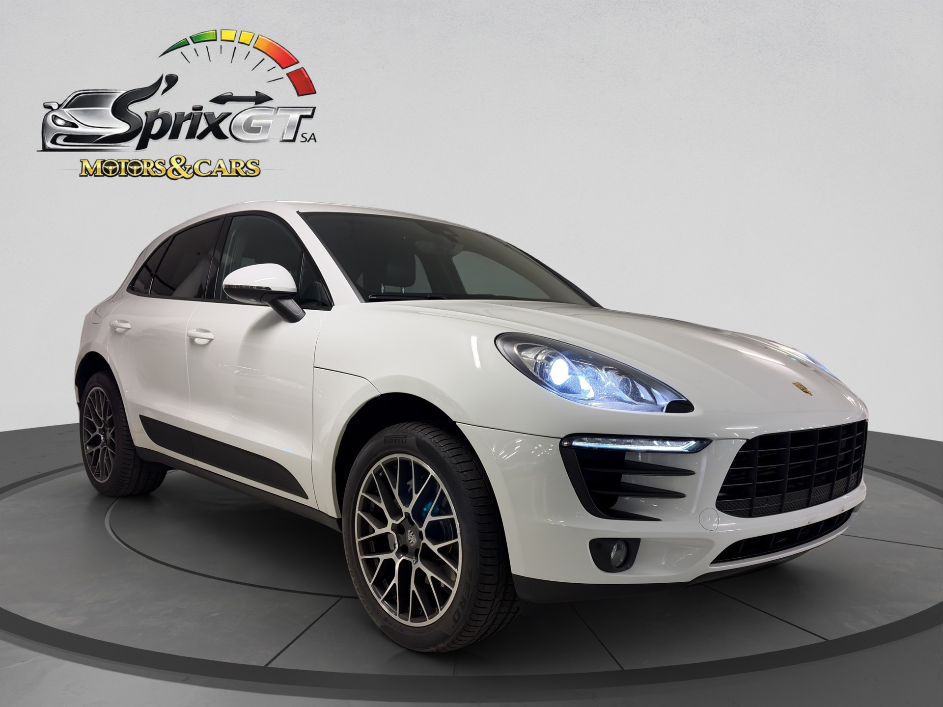 PORSCHE Macan S Diesel PDK-showroom-element-1