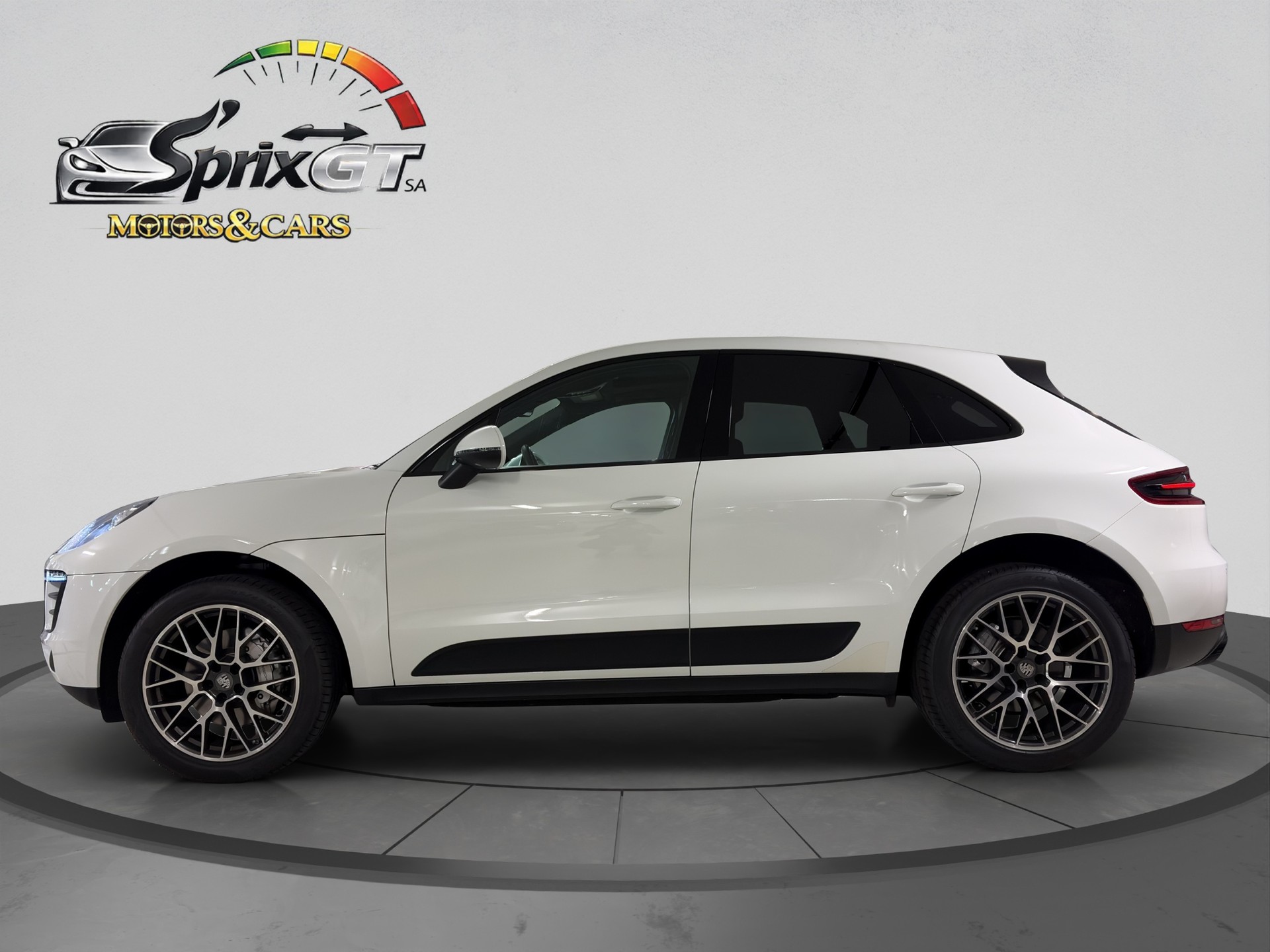 PORSCHE Macan S Diesel PDK-showroom-element-2