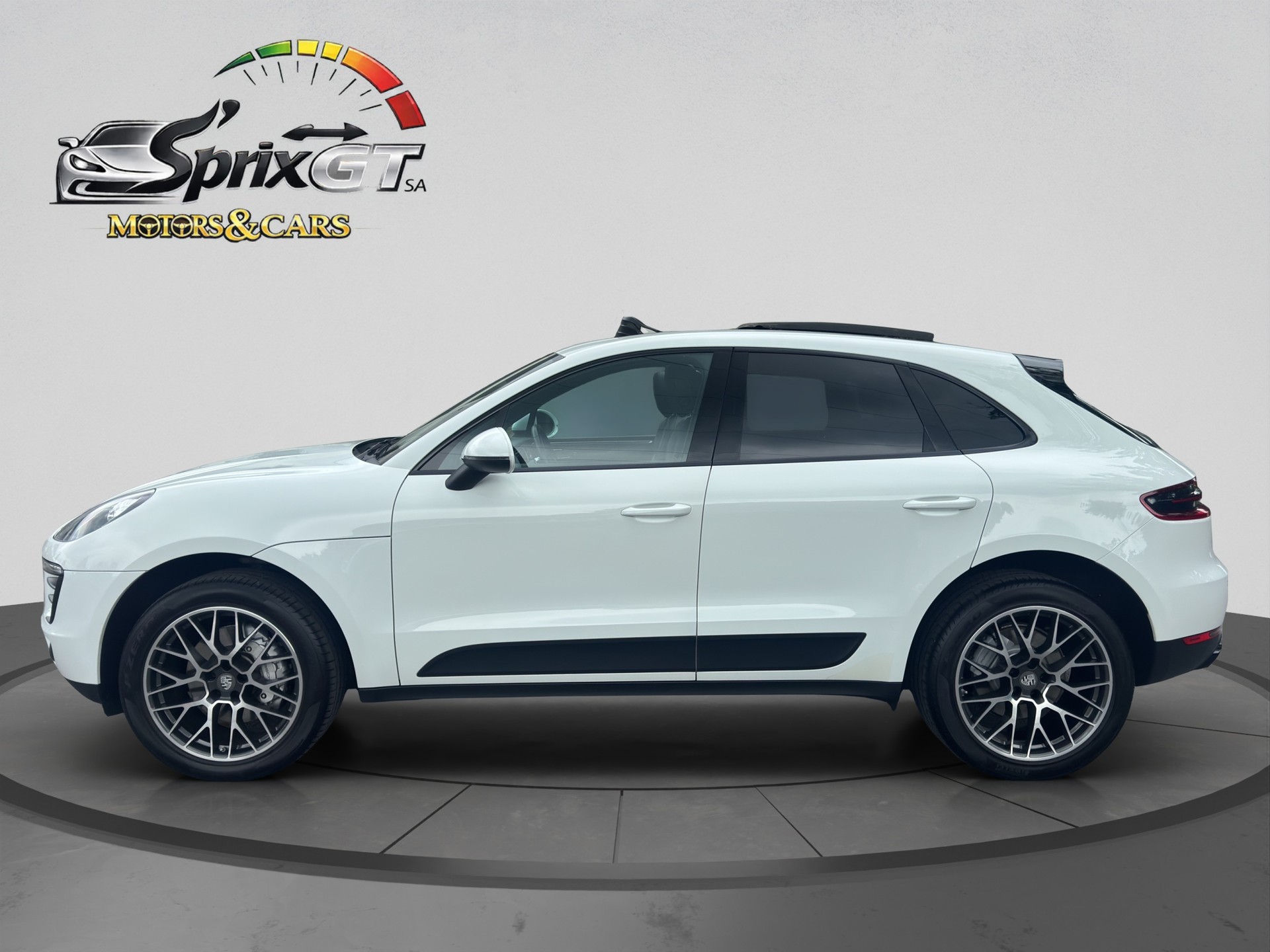 PORSCHE Macan S Diesel PDK-showroom-element-1