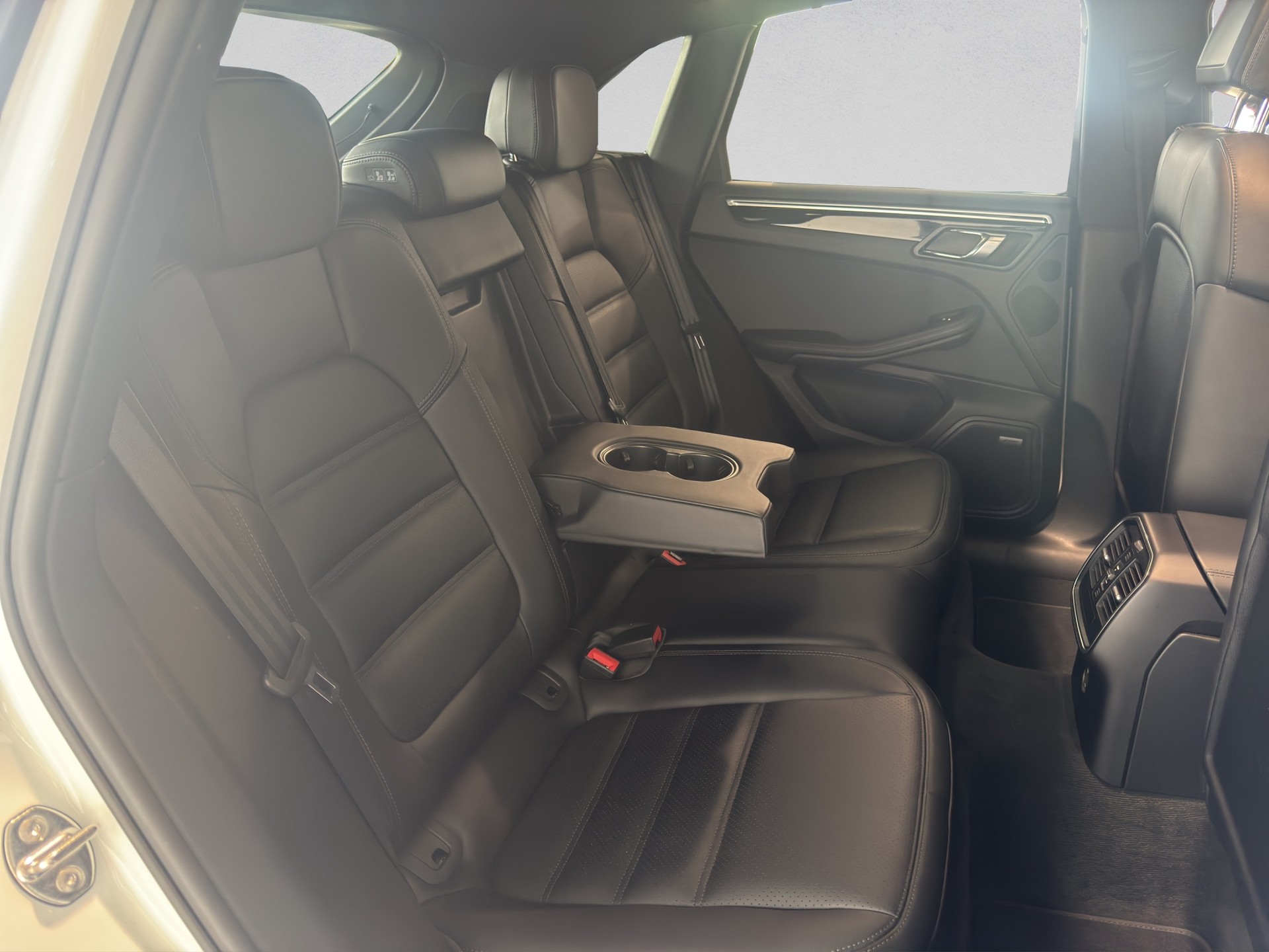PORSCHE Macan S Diesel PDK-image-17