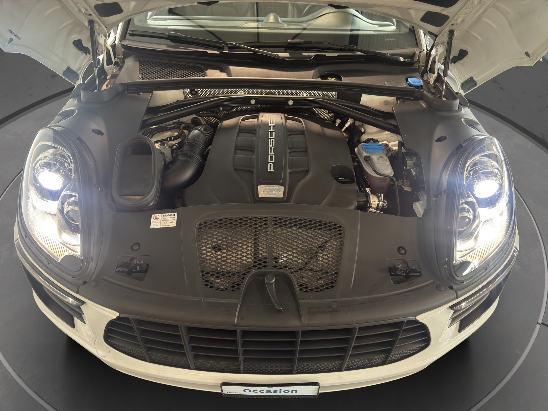 PORSCHE Macan S Diesel PDK-image-18