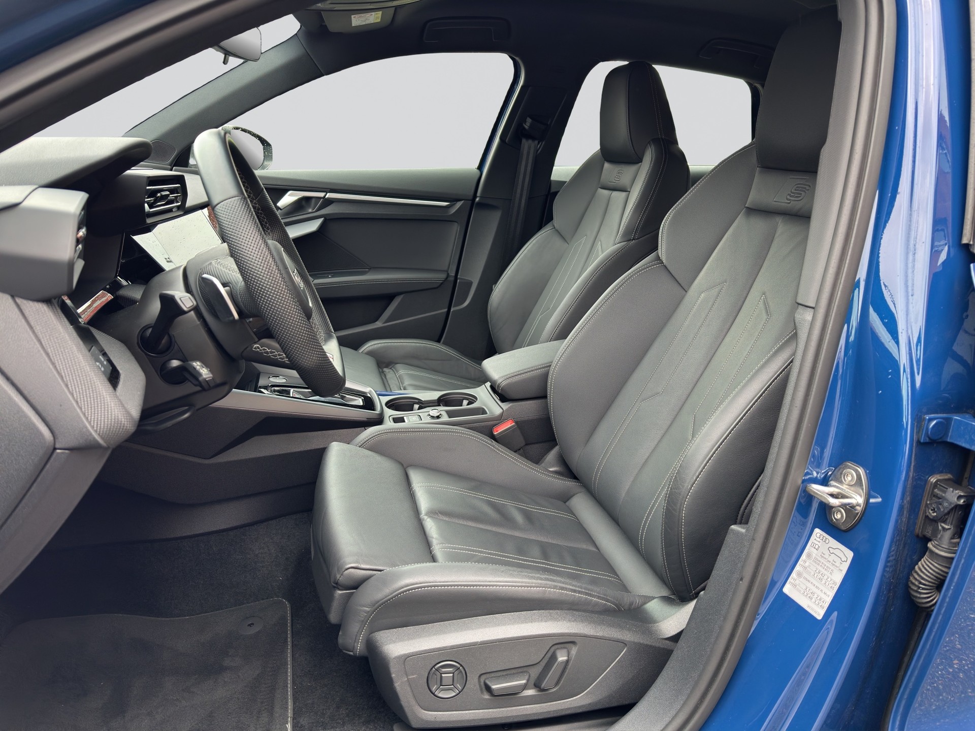 AUDI S3 Sportback TFSI quattro S-tronic-image-5