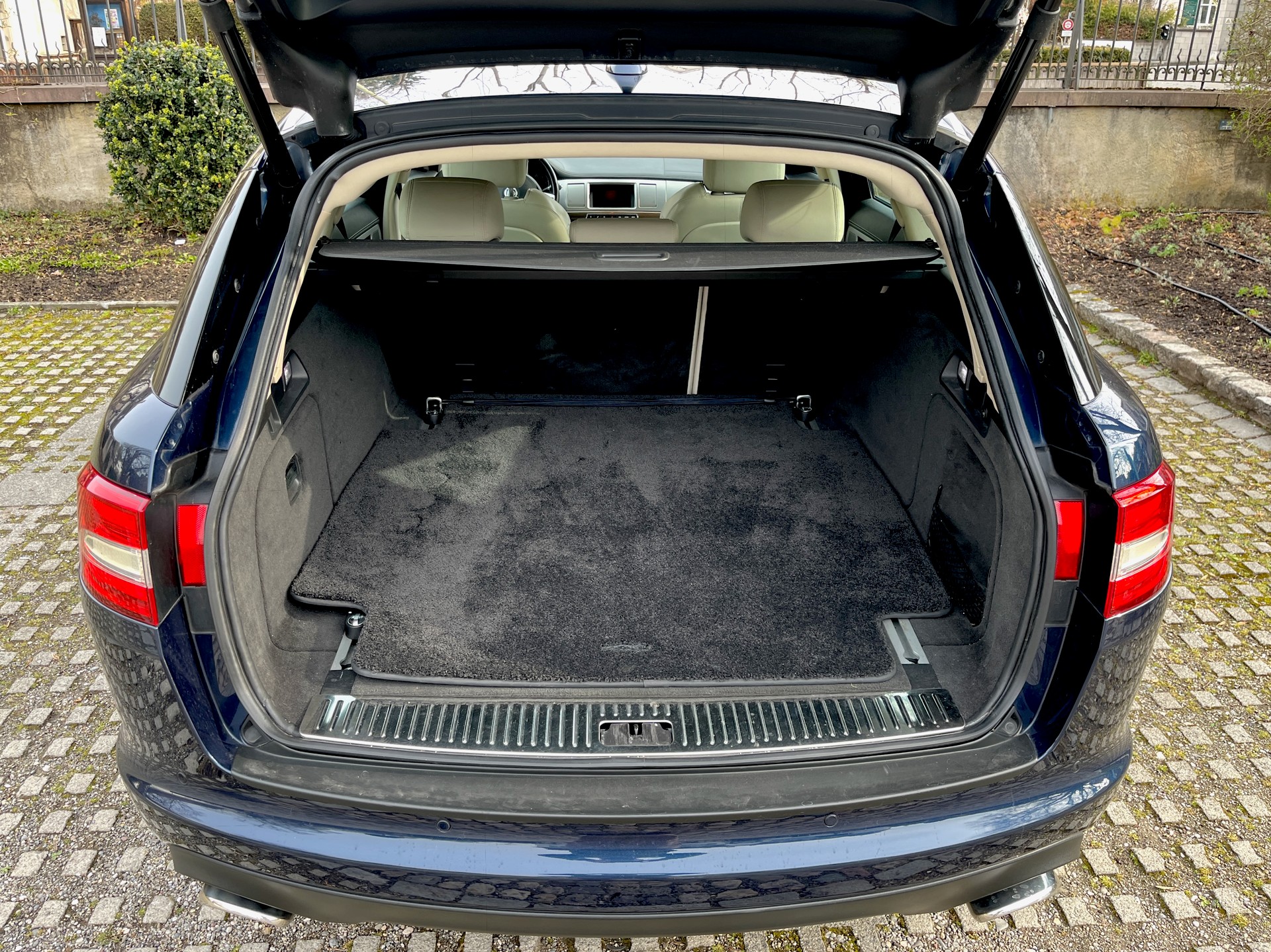 JAGUAR XF Sportbrake 3.0d S V6 Portfolio-image-5