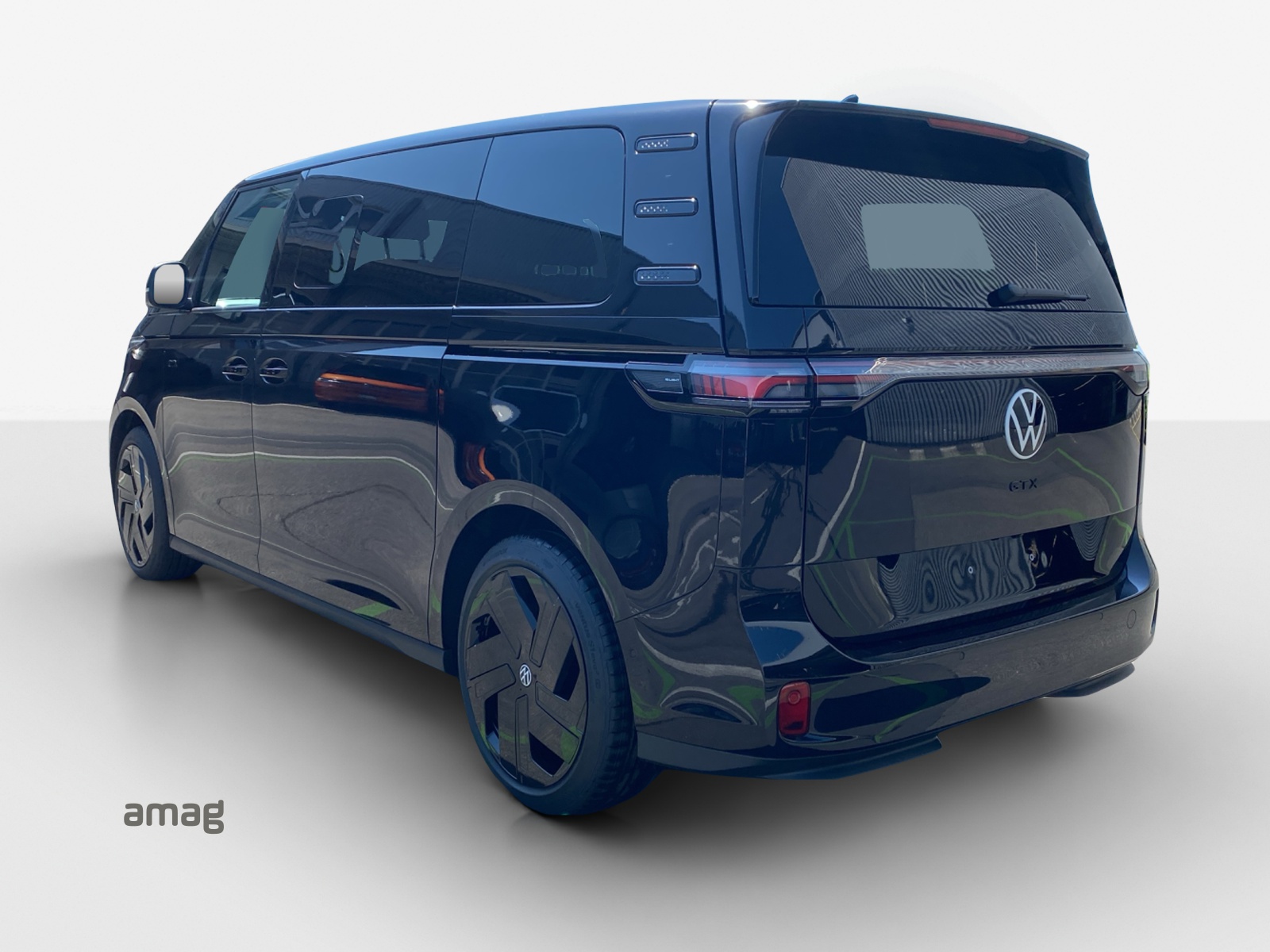 VW ID.Buzz LWB GTX 4 Motion-image-2