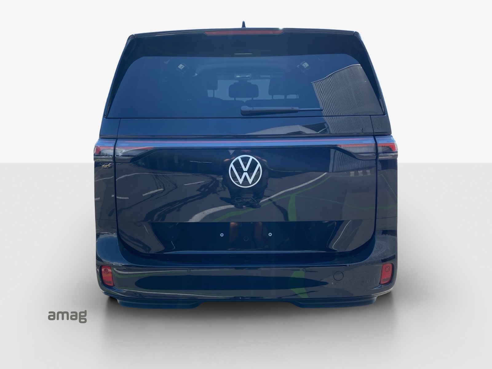 VW ID.Buzz LWB GTX 4 Motion-image-3